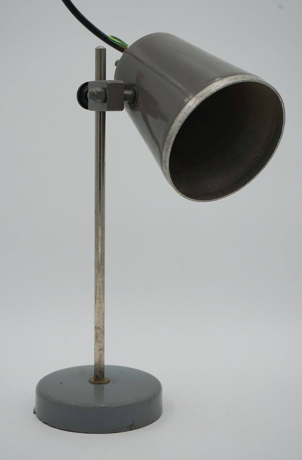 1940'S ENGLISH SALVAGED LABORATORY SCHOOL TABLE ADJUSTABLE LIGHT 002
