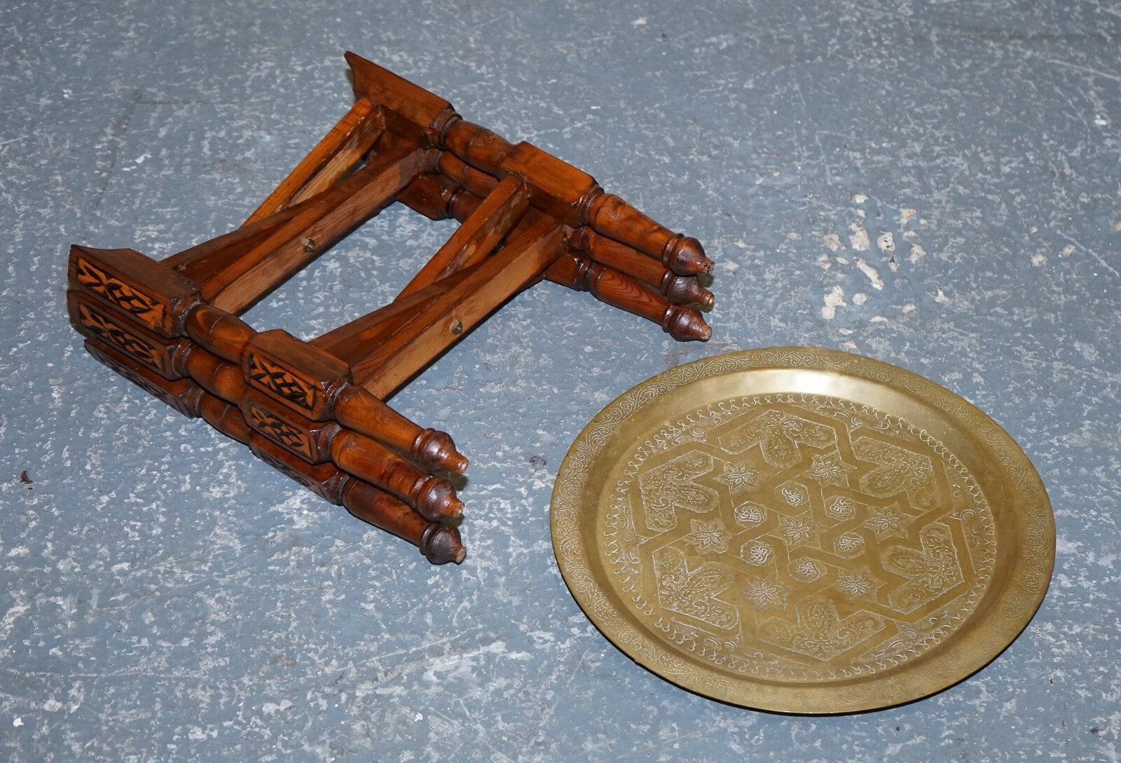 VINTAGE MOORISH MOROCCAN BRASS FOLDING TRAY TABLE