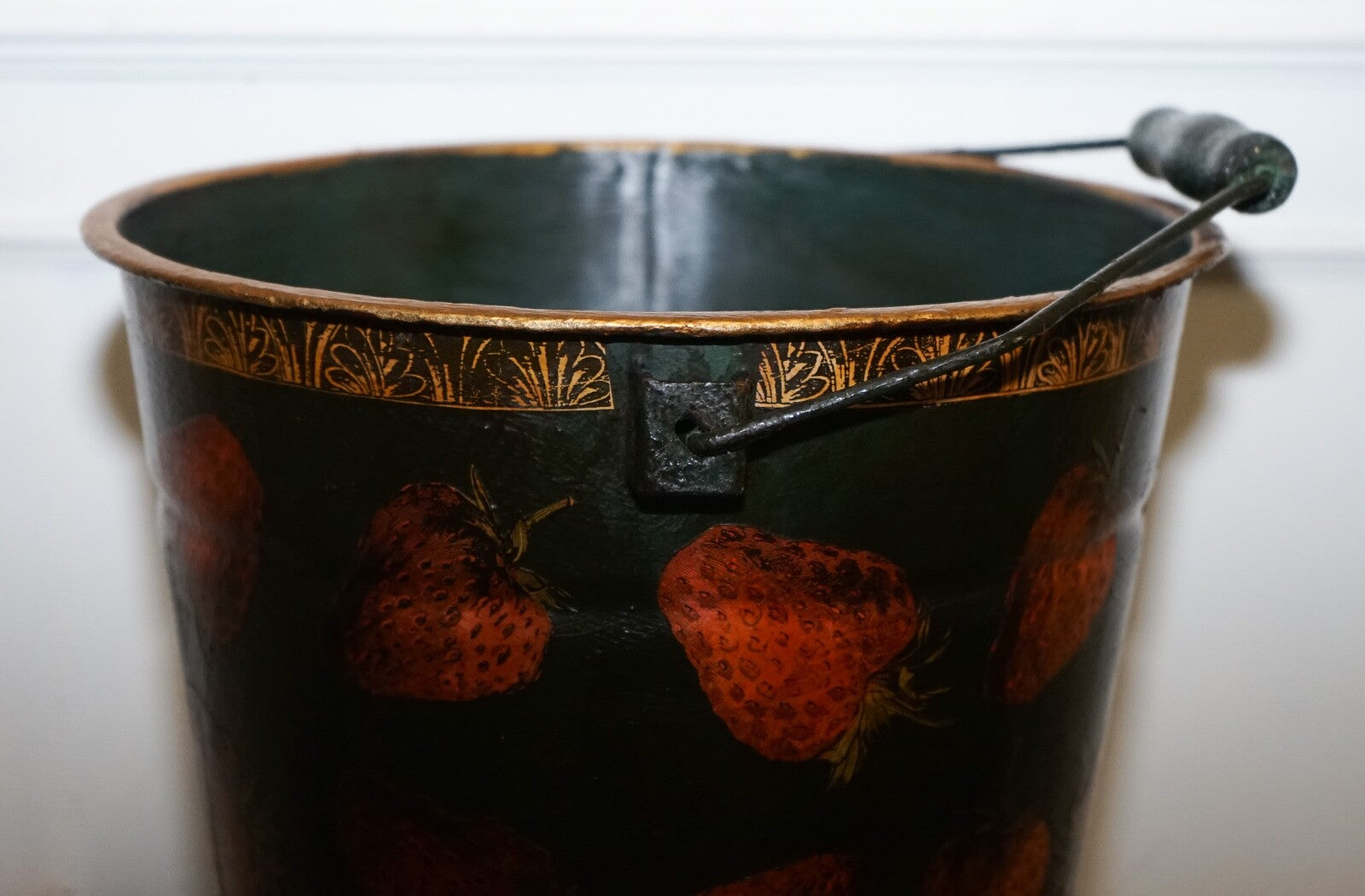 VINTAGE METAL TRADITIONAL DECOUPAGE BIN OR PLANTER BUCKET STRAWBERRY DECORATIONS