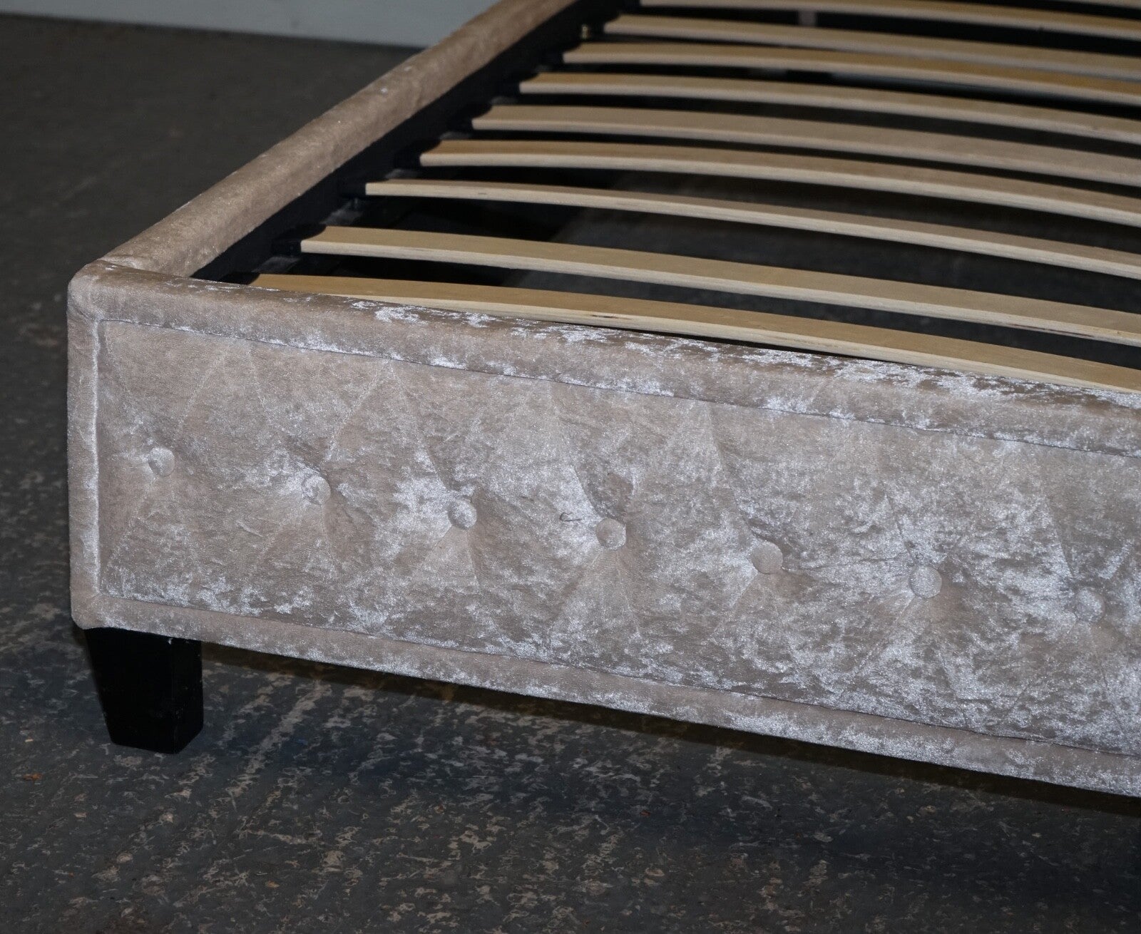 BEAUTIFUL BABY PINK VELVET DOUBLE BED FRAME