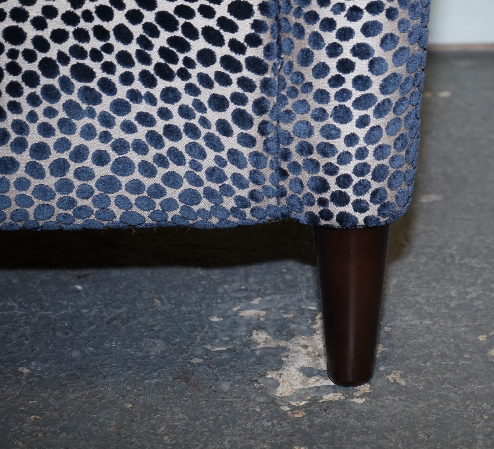 BEAUTIFUL PAIR OF NAVY BLUE LEOPARD PRINT FLAT ARM ARMCHAIRS