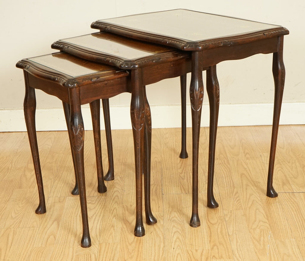 MAHOGANY NEST OF TABLES QUEEN ANNE STYLE LEGS WITH BROWN EMBOSSED LEATHER TOP