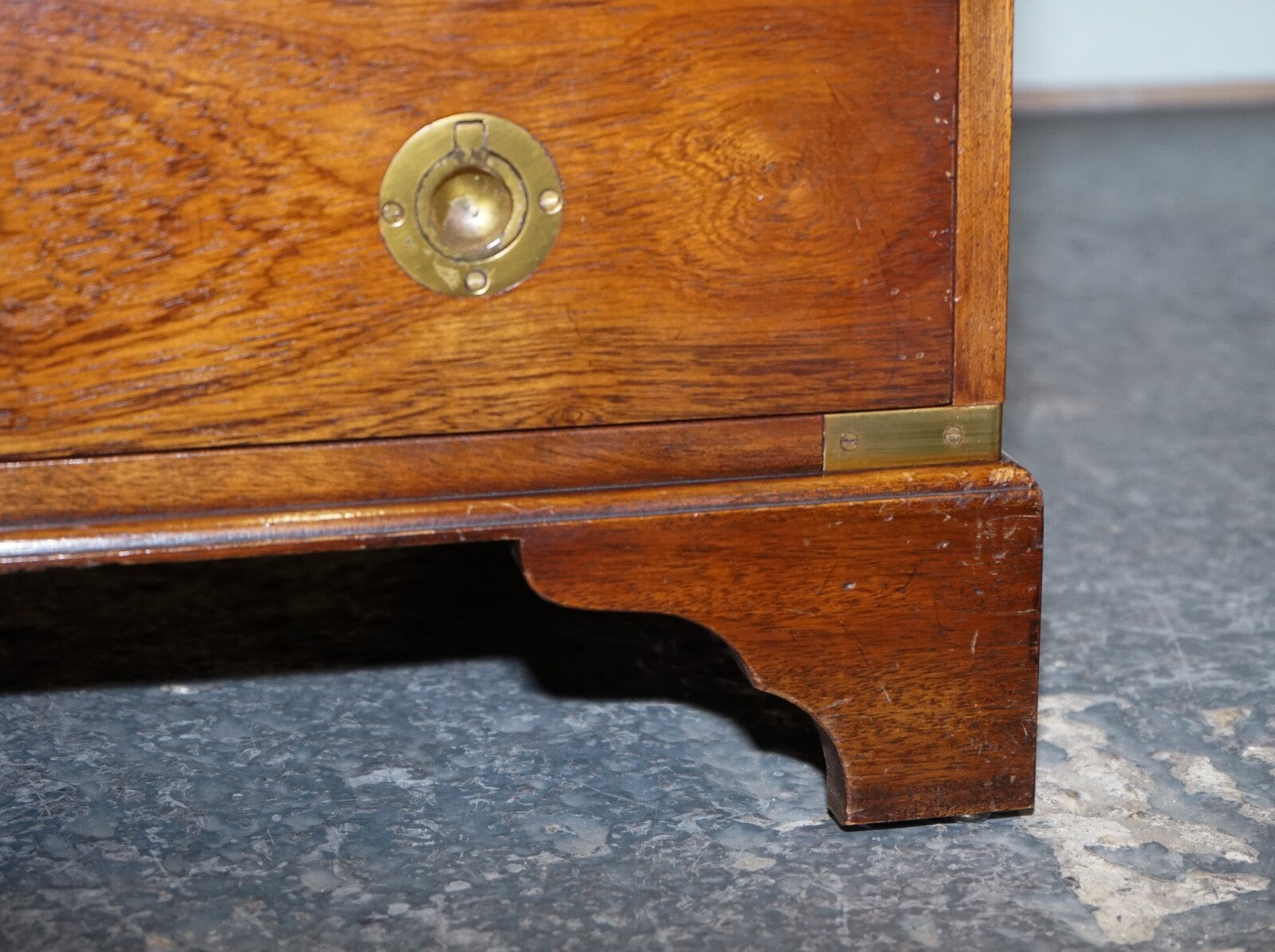 MILITARY CAMPAIGN SMALL CHEST OF DRAWERS SIDE TABLE WITH LEATHER SLIDE OUT TRAY