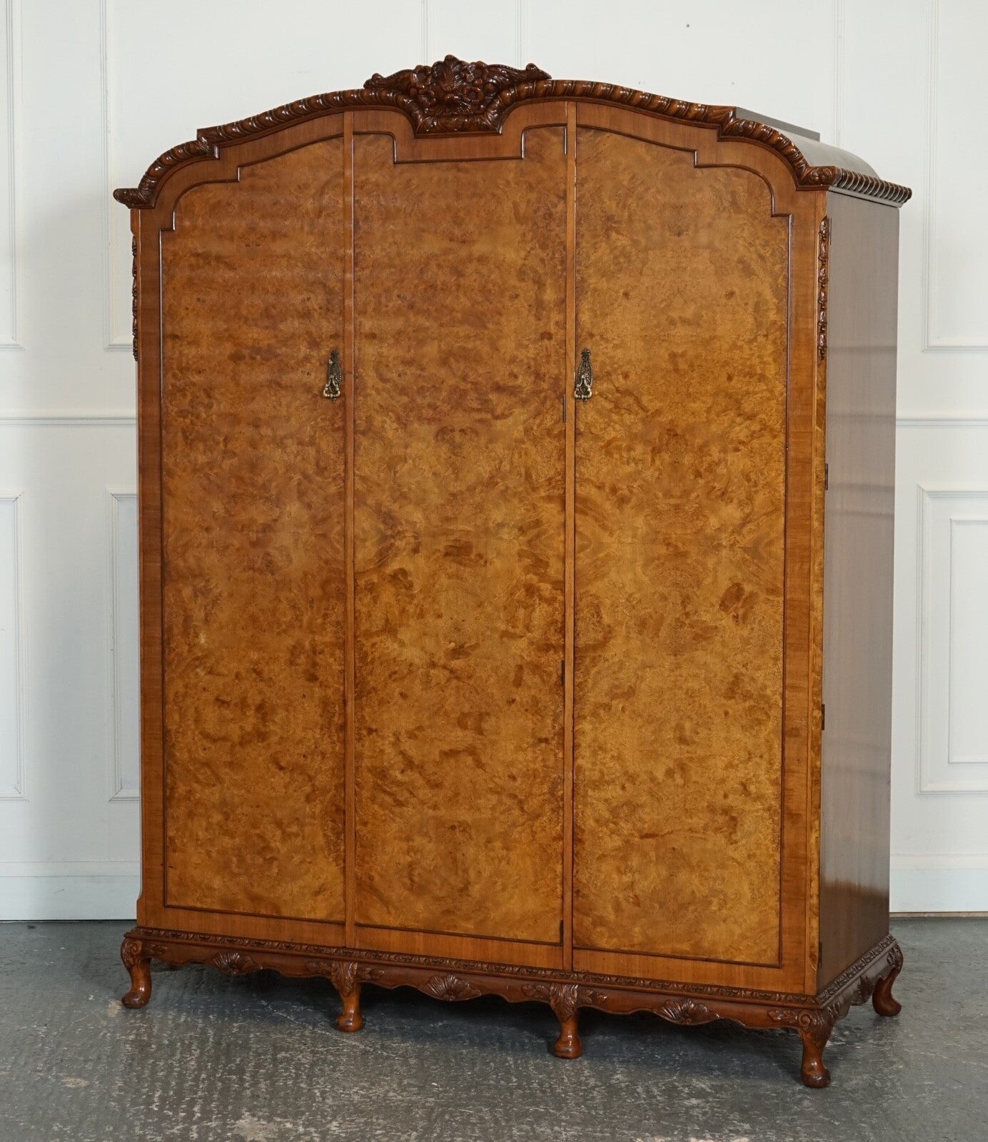VICTORIAN QUEEN ANNE BURR WALNUT HEAVILY CARVED TRIPLE DOOR WARDROBE