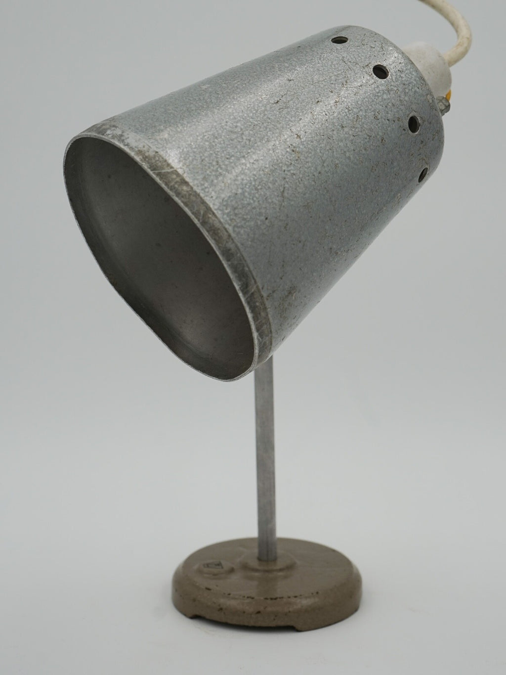 1940'S ENGLISH SALVAGED LABORATORY SCHOOL TABLE ADJUSTABLE LIGHT 003