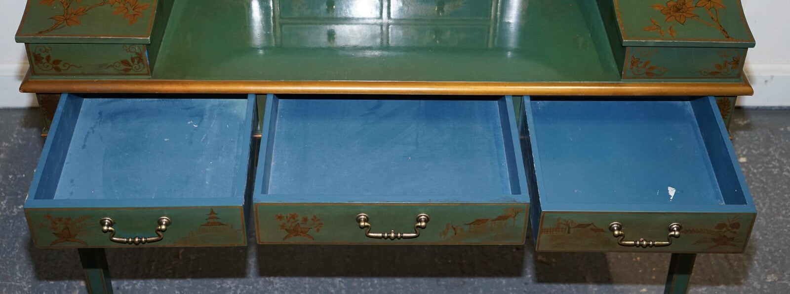 ORIENTAL CHINOISERIE GREEN & GOLD CARLTON DESK WITH MATCHING ARMCHAIR