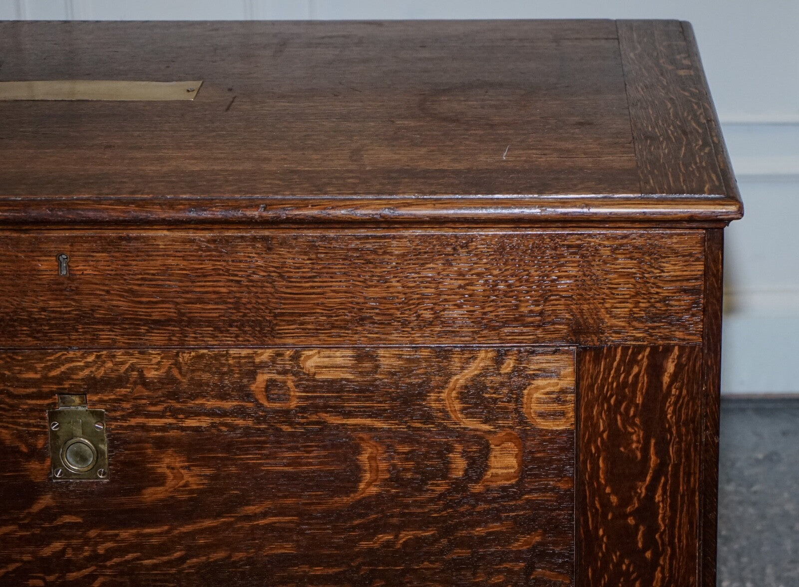 LARGE RARE  VICTORIAN ANTIQUE MILITARY CAMPAIGN SPECIMEN TRUNK OR LETTERS TRUNK
