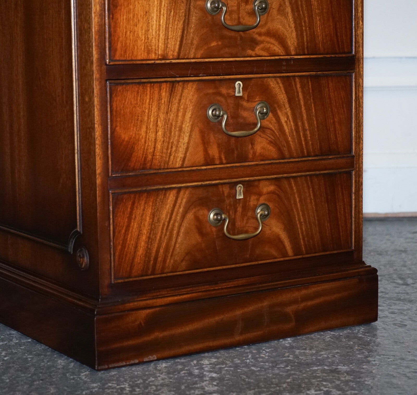 BEVAN FUNNELL FILLING CABINET RARE SAGE BLUE LEATHER VARIOUS SIZE FOLDERS