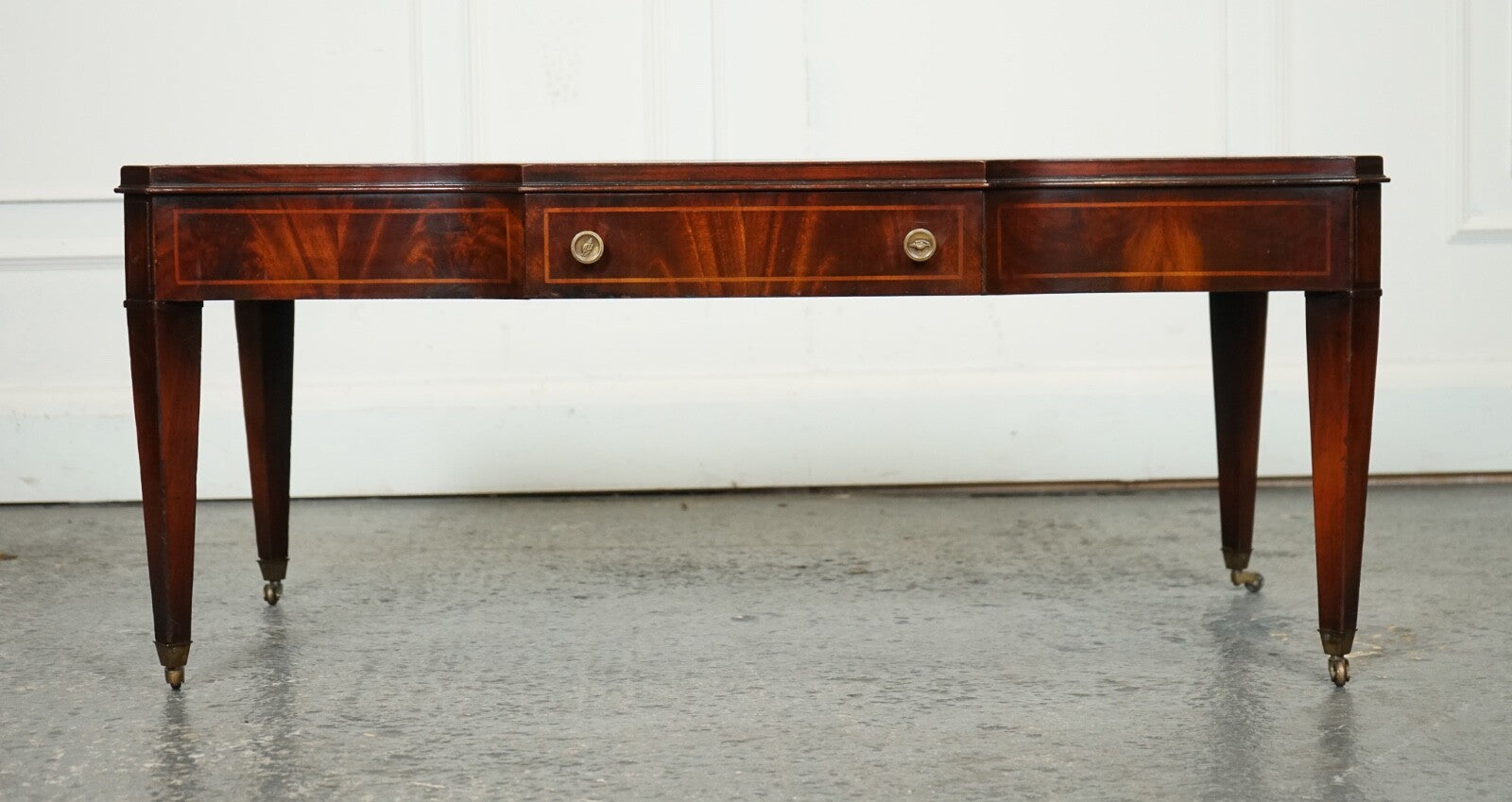 VINTAGE HEIRLOOM WEIMAN BROWN LEATHER TOP COFFEE TABLE