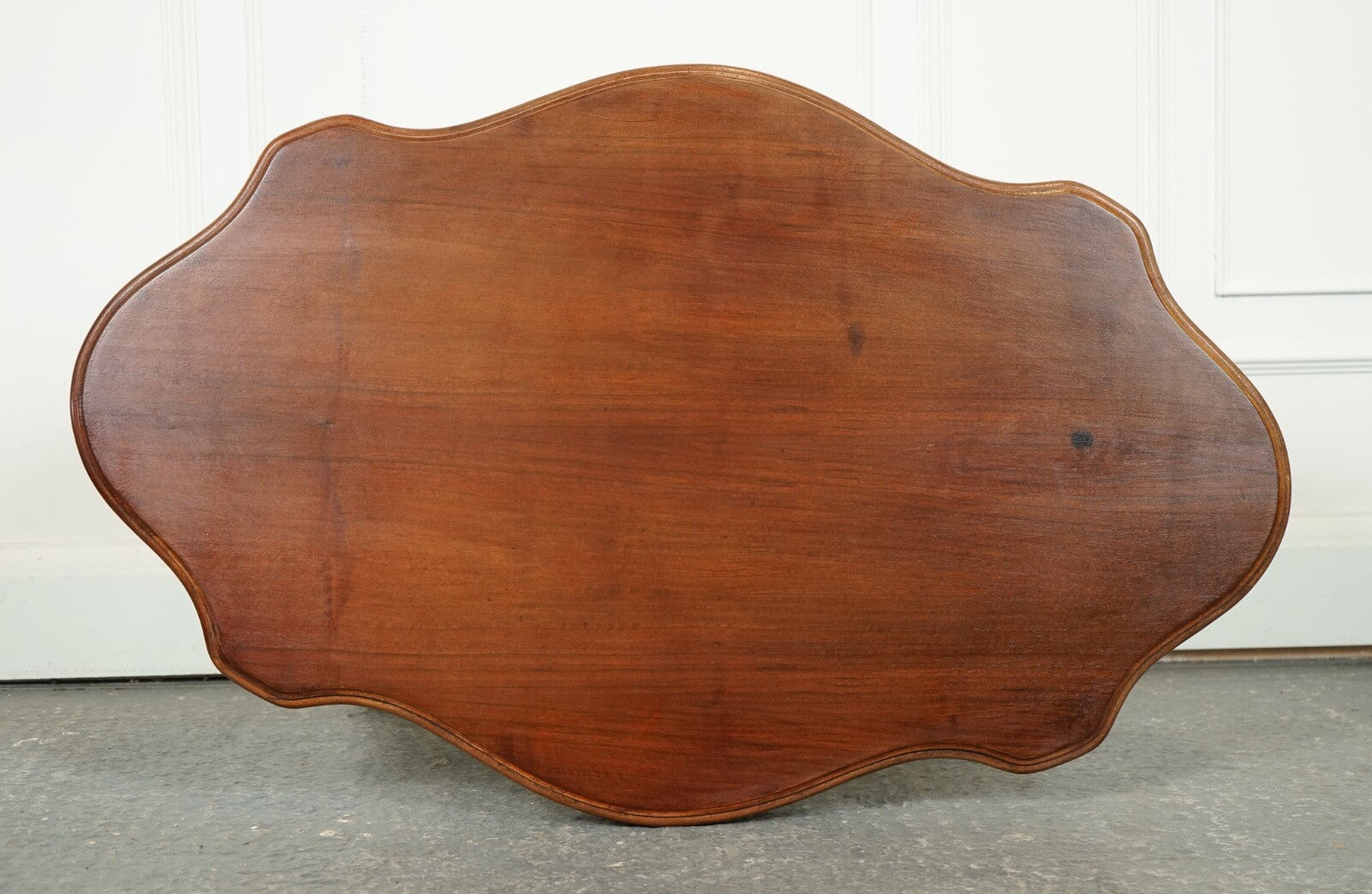 VINTAGE ITALIAN WALNUT BAROQUE COFFEE TABLE J1