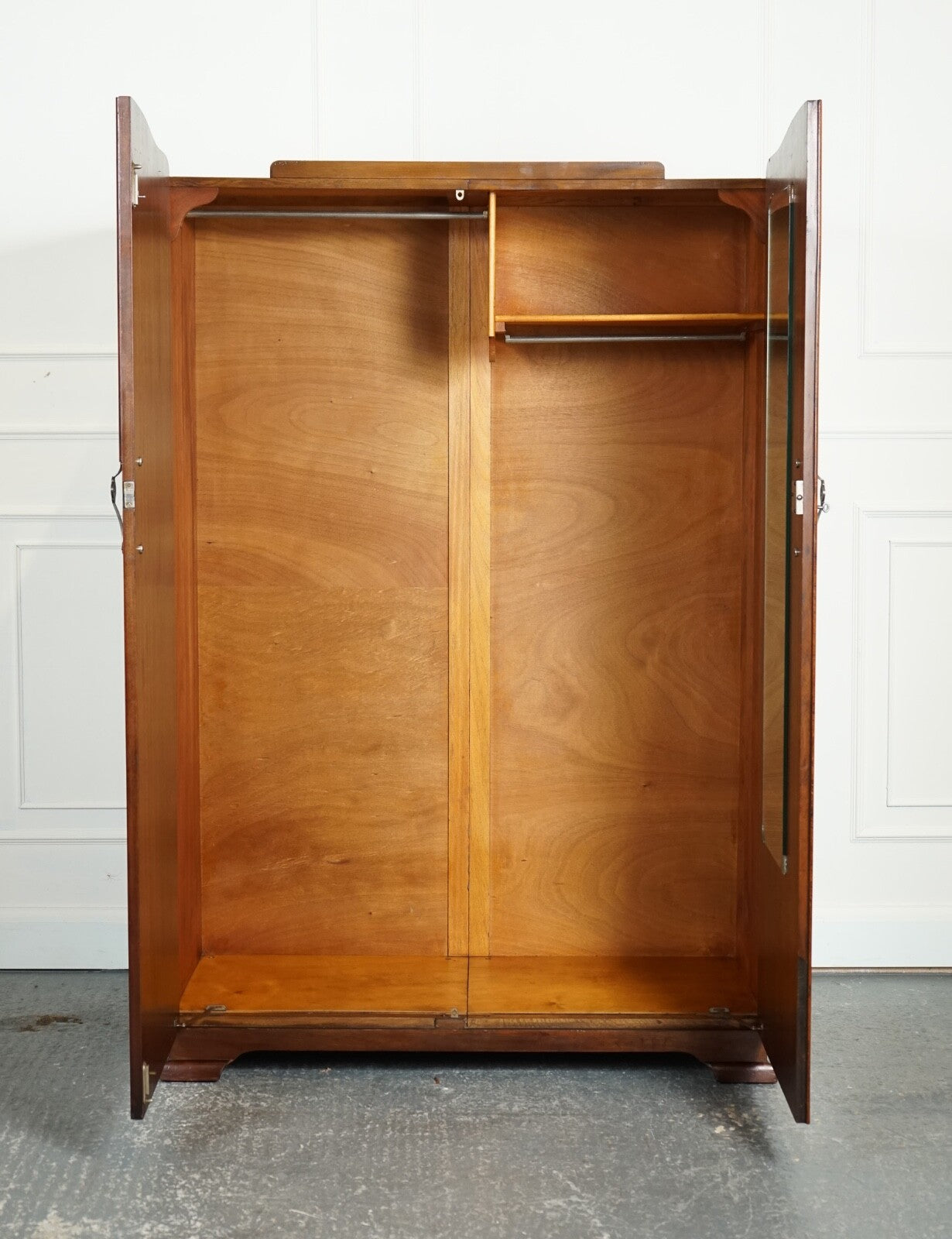 LOVELY VINTAGE ART DECO MAHOGANY WARDROBE J1