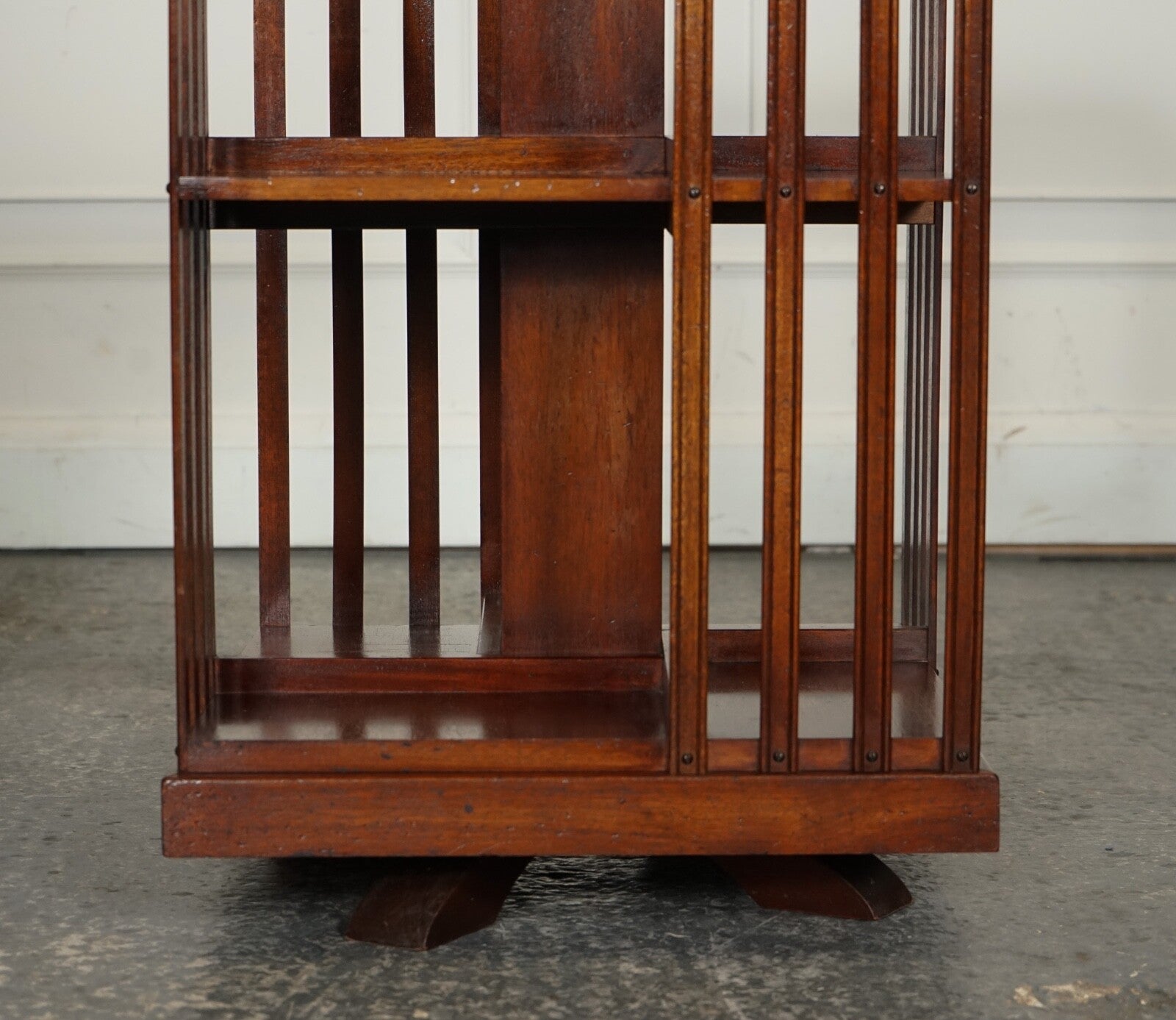 LOVELY ANTIQUE SHERATON REVIVAL INLAID REVOLVING BOOKCASE END TABLE