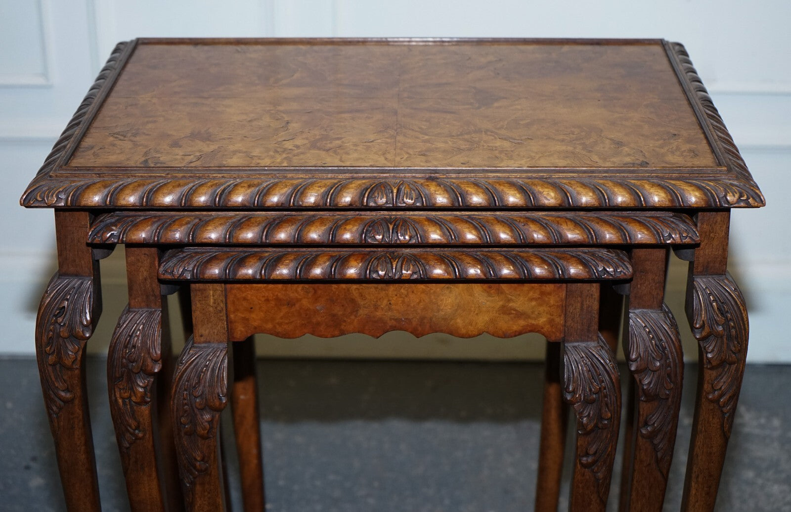 STUNNING BURR WALNUT NEST OF  THREE TABLES CARVED CLAW & BALL FEET