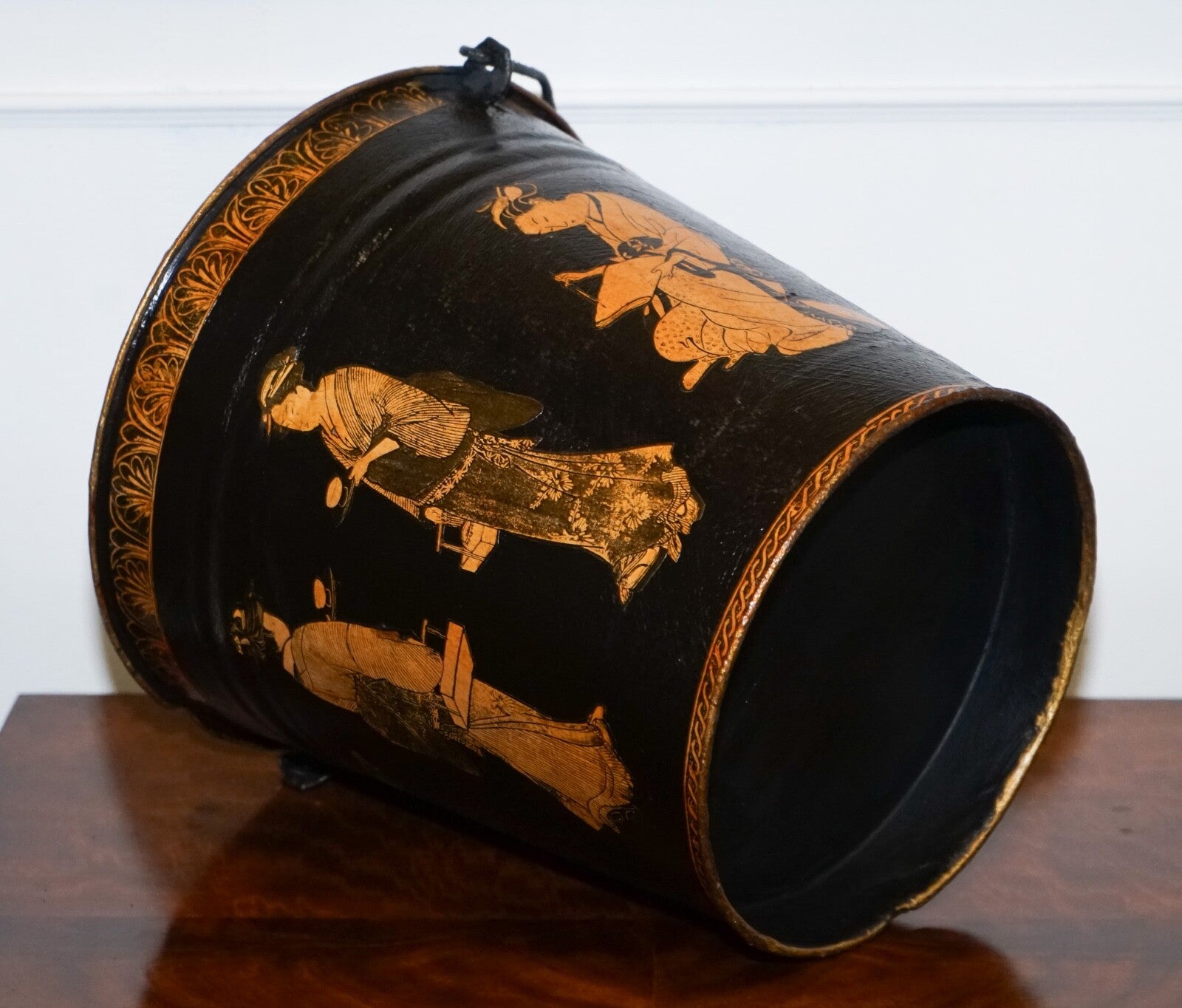 VINTAGE METAL TRADITIONAL DECOUPAGE BIN OR PLANTER BUCKET ORIENTAL DECORATIONS