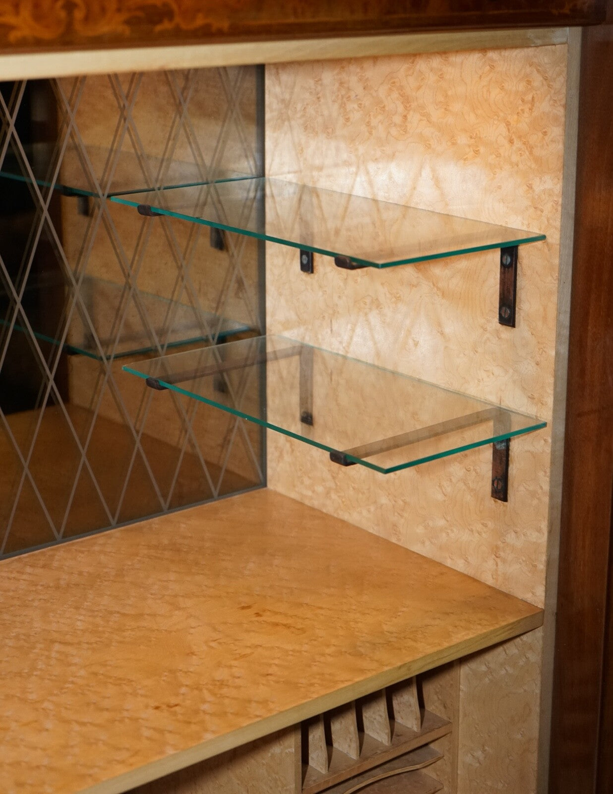 GORGEOUS FRENCH WALNUT PARQUETRY DRINKS COCKTAIL BAR CABINET CUPBOARD