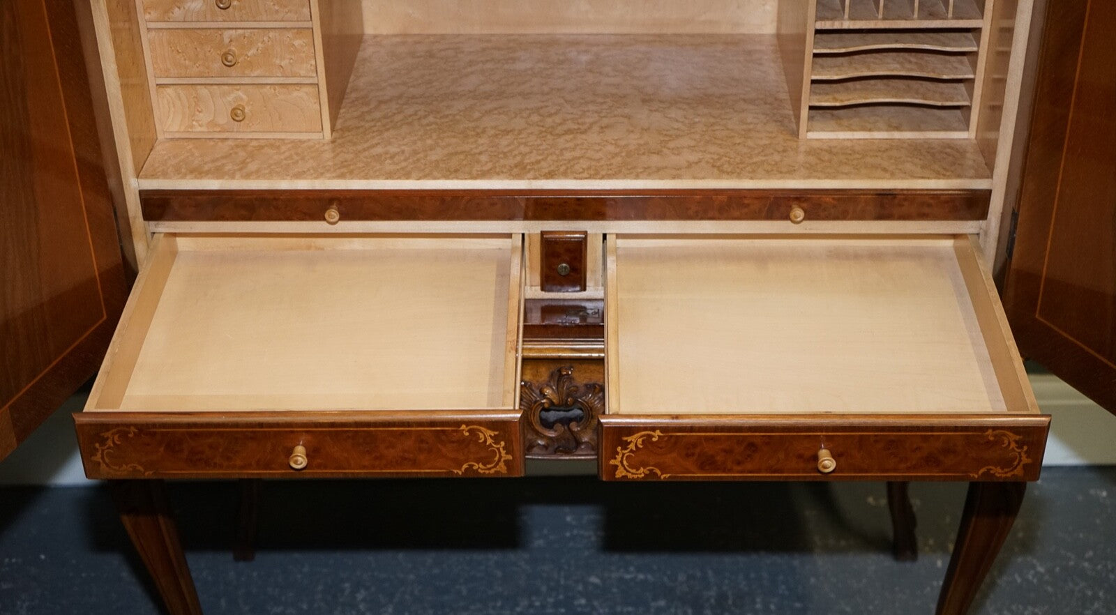GORGEOUS FRENCH WALNUT PARQUETRY DRINKS COCKTAIL BAR CABINET CUPBOARD