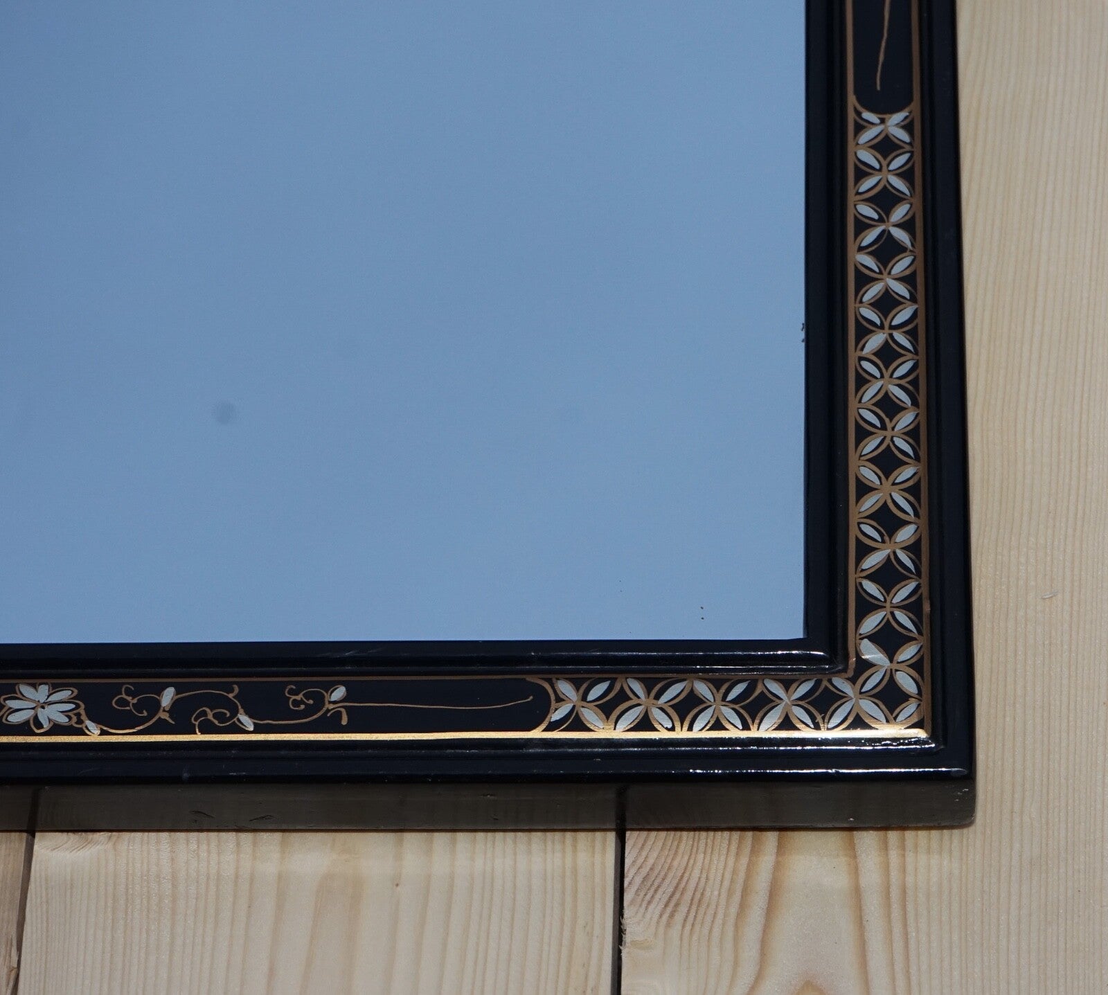 VINTAGE CHINESE ORIENTAL CHINOISERIE ORNATE LACQUERED WALL MIRROR