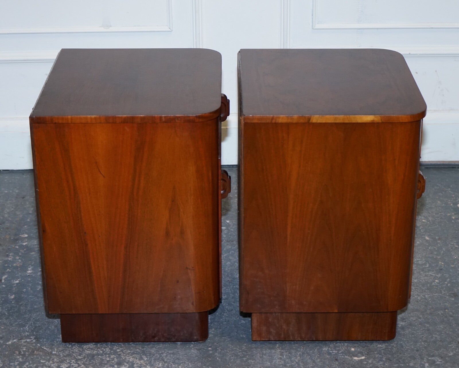 PAIR OF 1930'S ART DECO BURR WALNUT BEDSIDE TABLES NIGHTSTANDS DRAWER & CUPBOARD