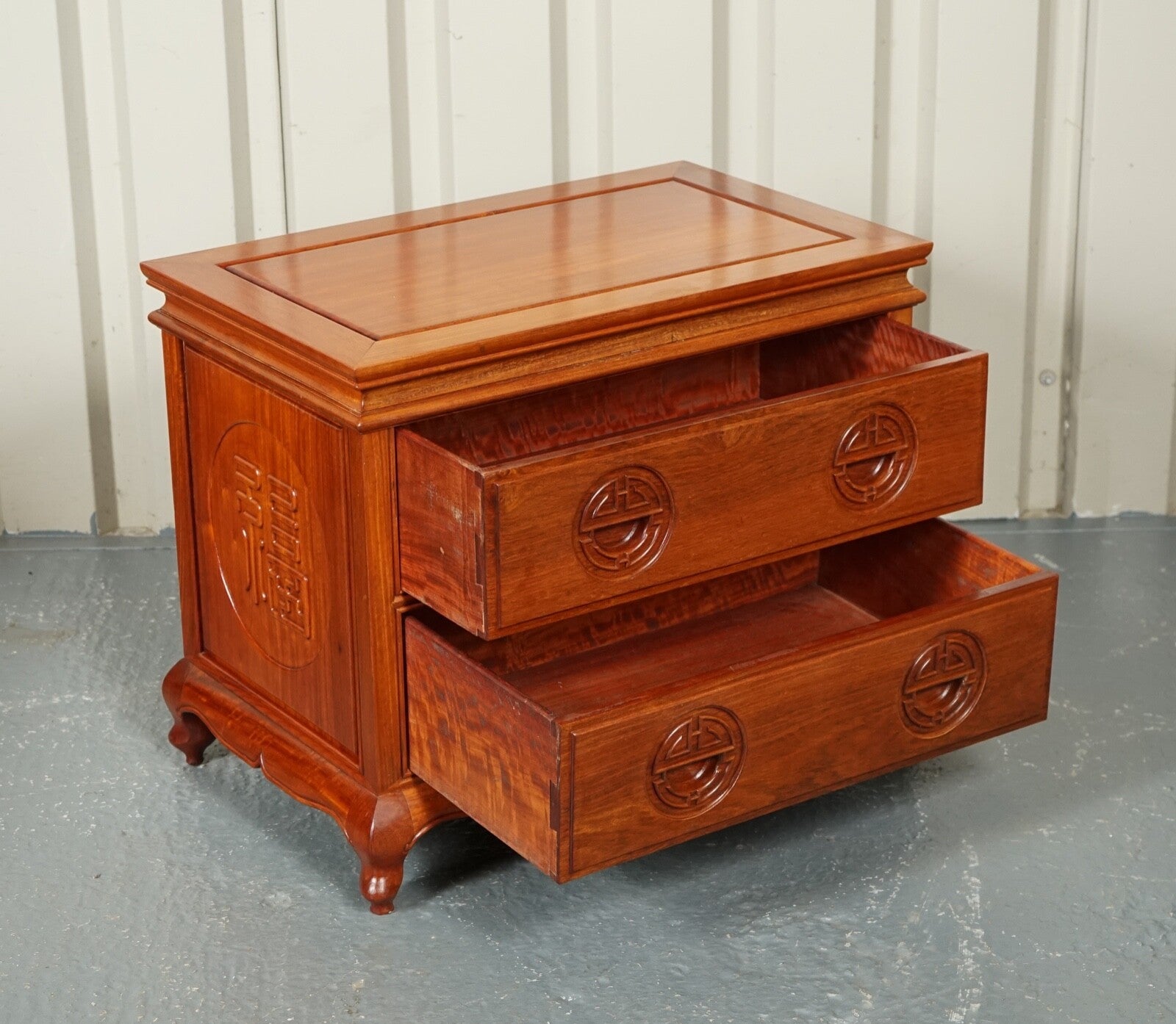 BEAUTIFUL VINTAGE TEAK ORIENTAL CHEST OF DRAWERS
