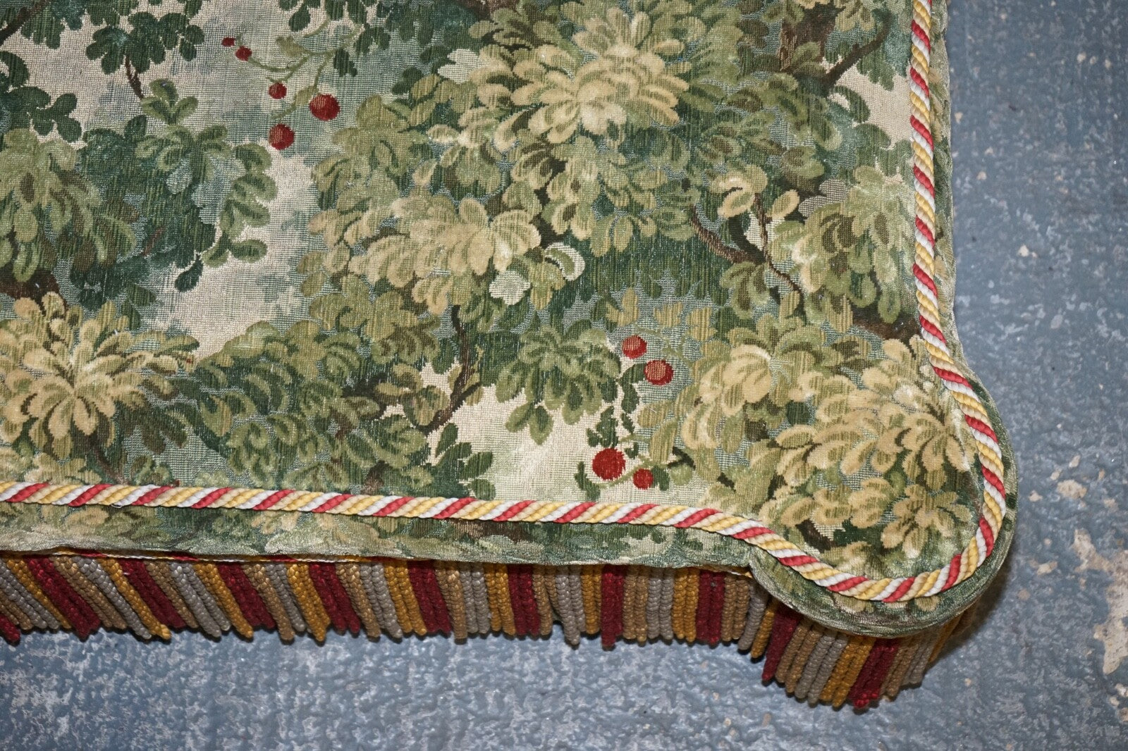 VINTAGE GREAT HARDWICKE TAPESTRY FABRIC OTTOMAN WITH TASSELS AND FRINGE