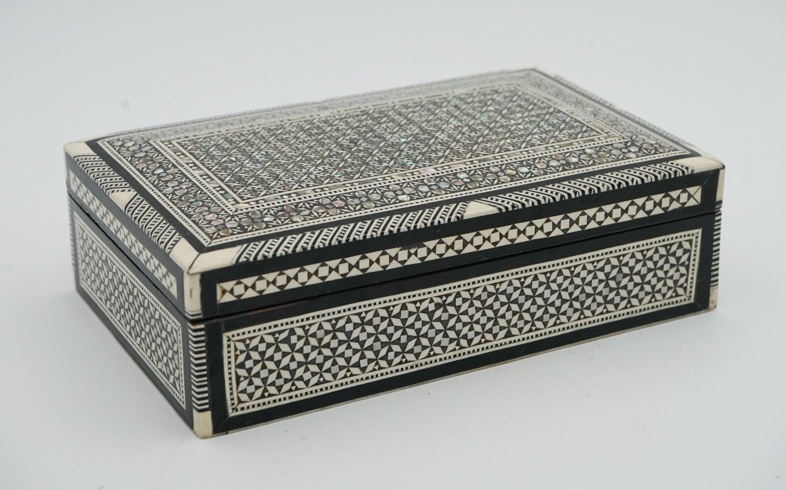 MOORISH MICRO MOSAIC INLAID MOTHER OF PEARL TRINKET JEWELLERY STORAGE BOX