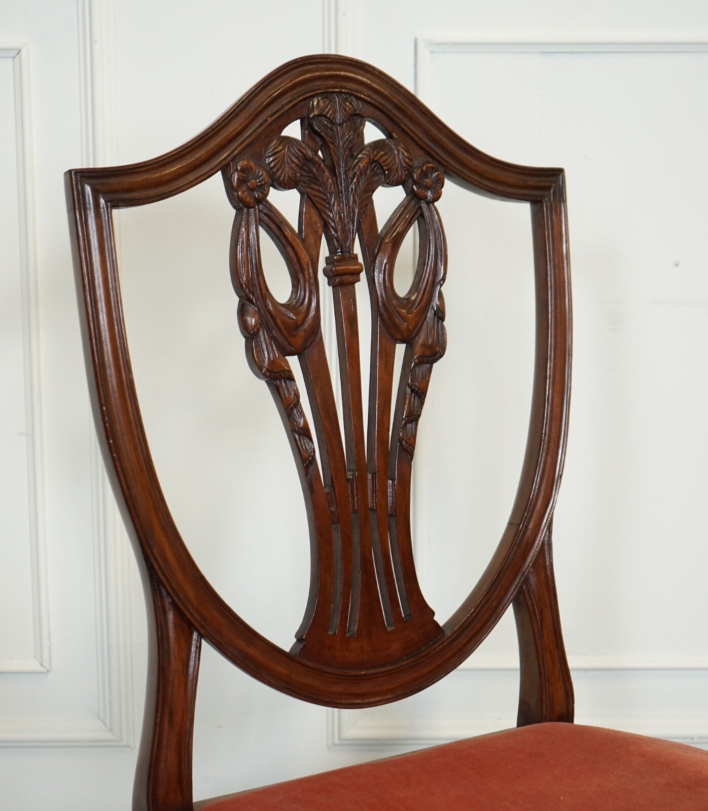 LOVELY PAiR OF VICTORIAN HEPPLEWHITE CARVER HALLWAY SIDE CHAIRS FEATHER FILLED