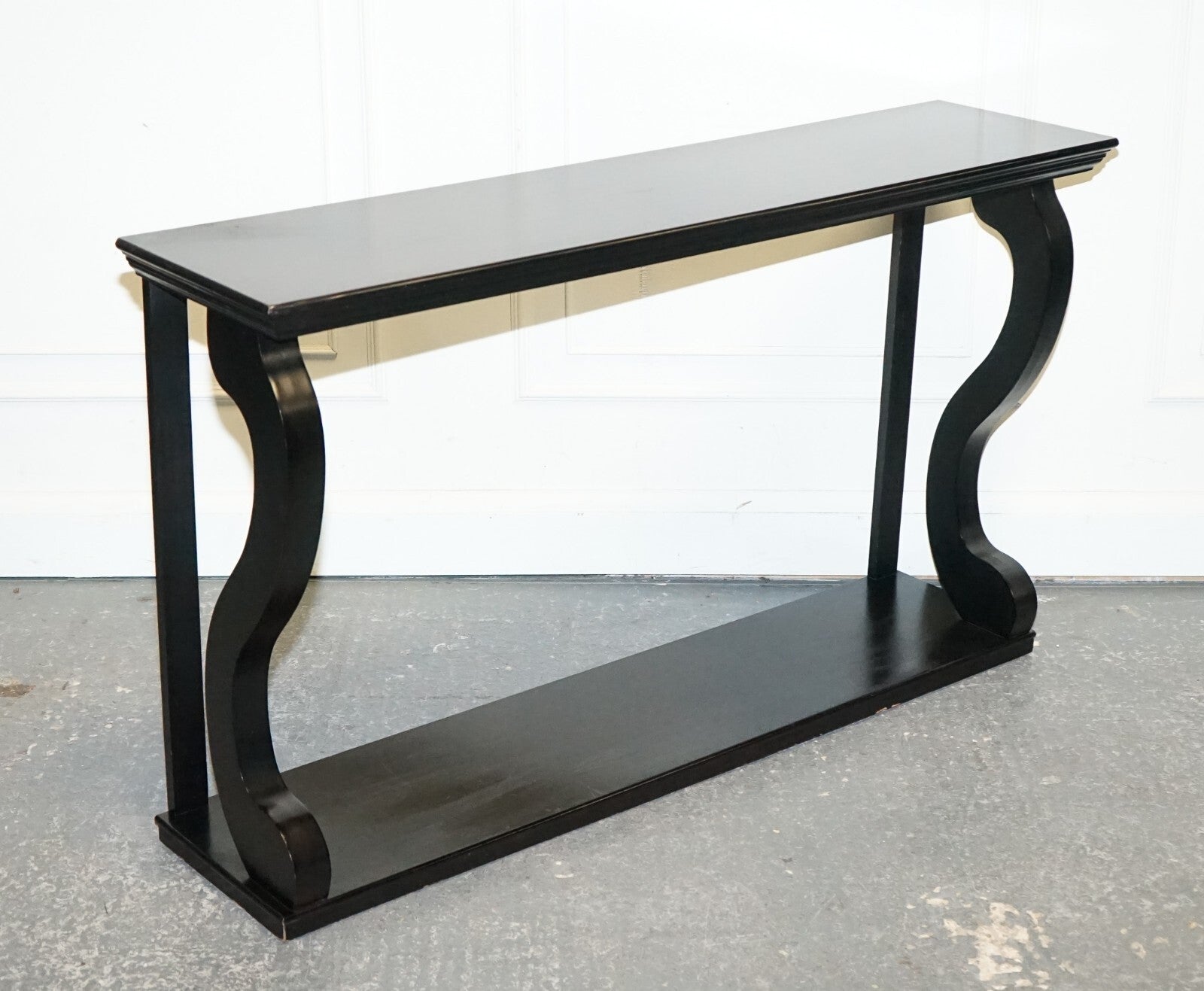 LOVELY BLACK FRENCH BAROQUE STYLE CONSOLE TABLE SIDEBOARD
