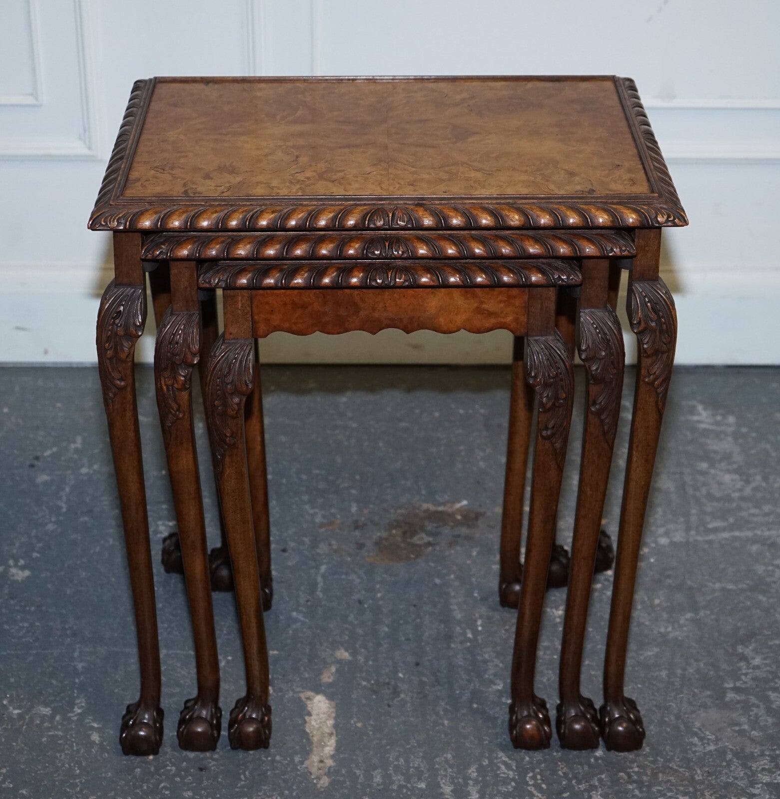STUNNING BURR WALNUT NEST OF  THREE TABLES CARVED CLAW & BALL FEET