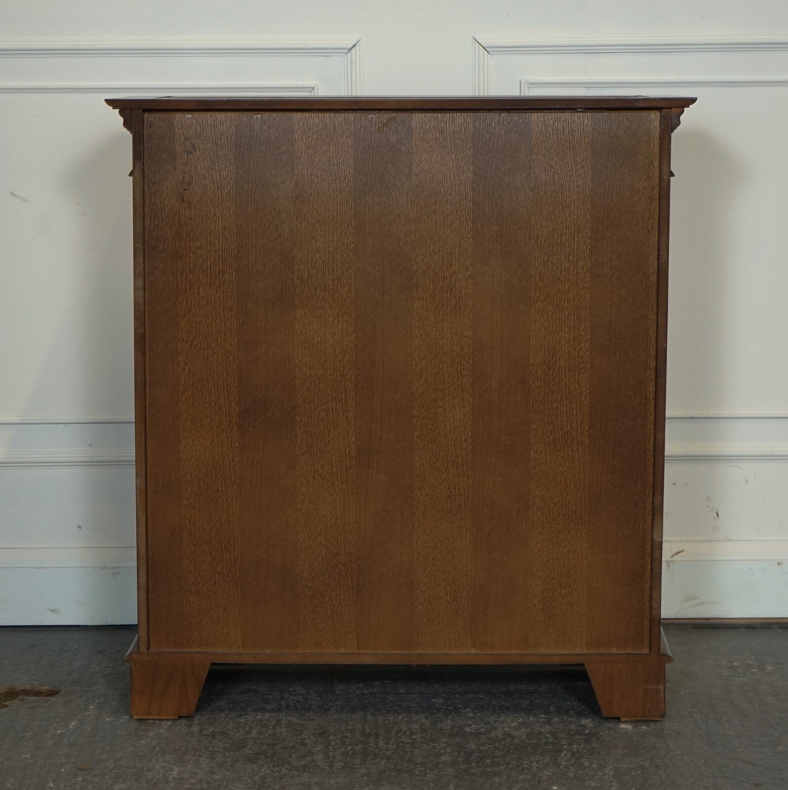 VINTAGE OAK OPEN BOOKCASE ADJUSTABLE SHELVES BROWN LEATHER TOP PART OF SUITE