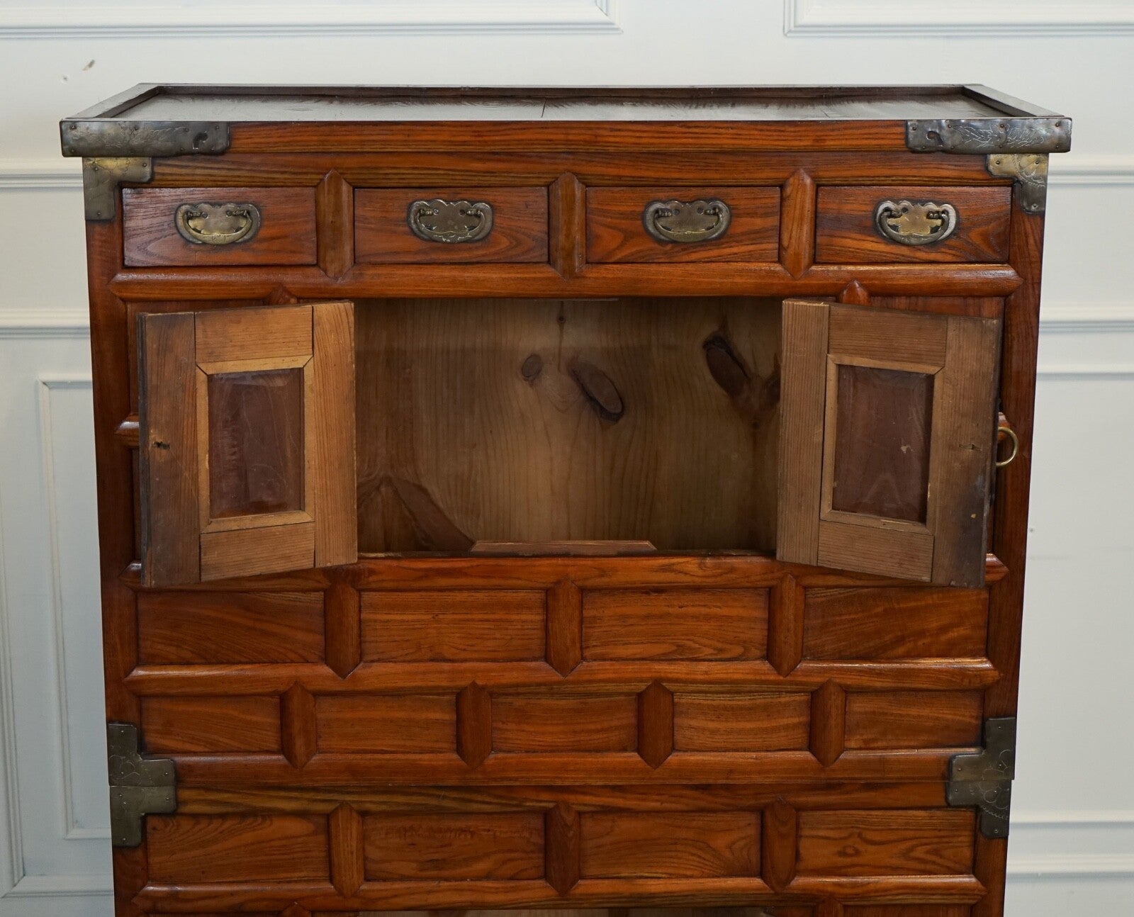 LATE 19TH CENTRY KOREAN ICH'UNG BUTTERFLY WEDDING CABINET CHEST BRASS FITINGS J1