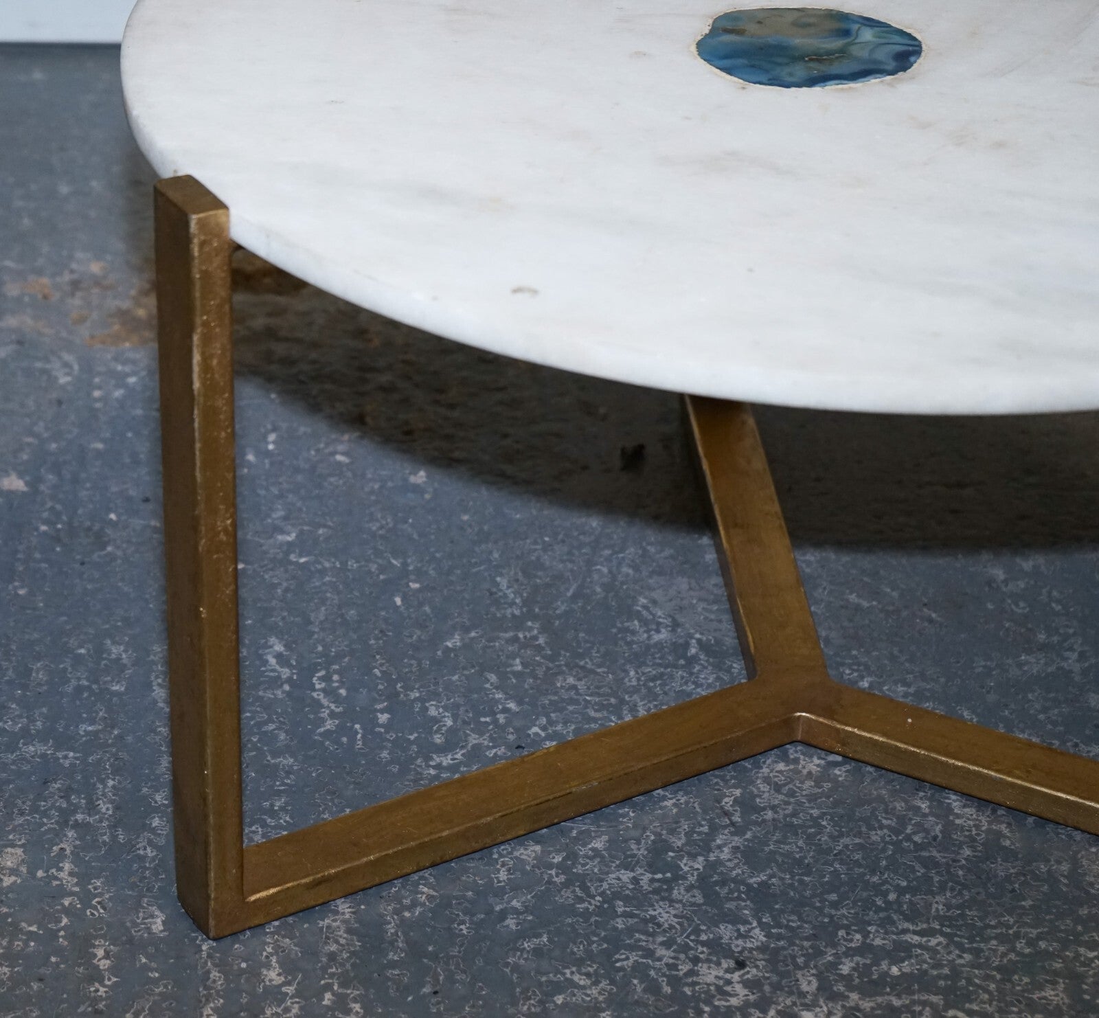 STUNNING EX SHOWROOM MARBLE IRON & BLUE AGATE STONE SIDE COFFEE TABLES