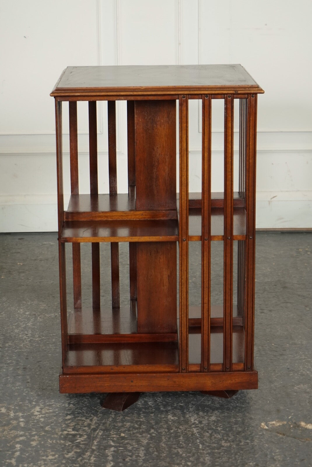 LOVELY ANTIQUE SHERATON REVIVAL INLAID REVOLVING BOOKCASE END TABLE