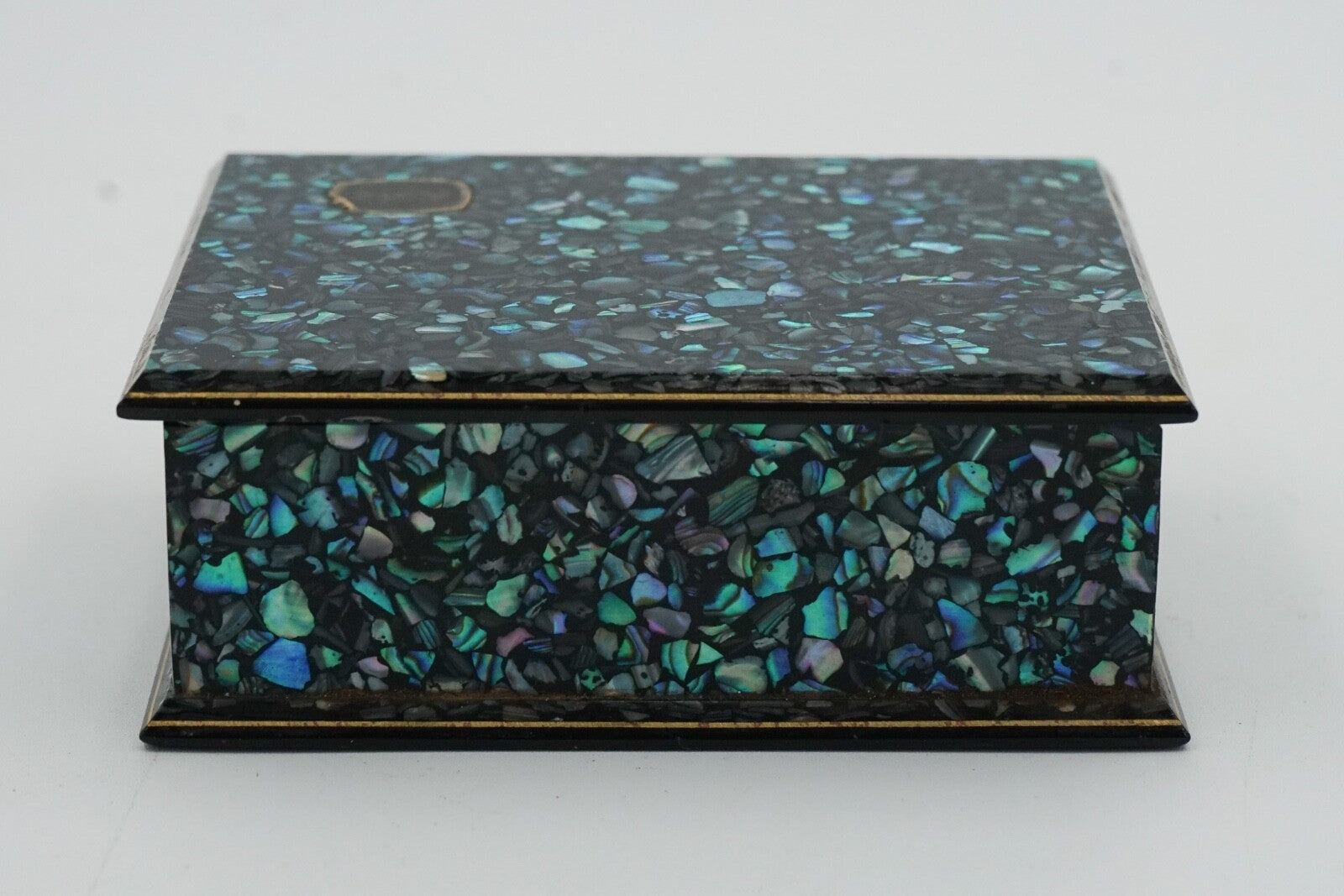 VINTAGE GENUINE PAUA SHELL ABALONE TRINKET JEWELERY STORAGE BOX FROM NEW ZEALAND