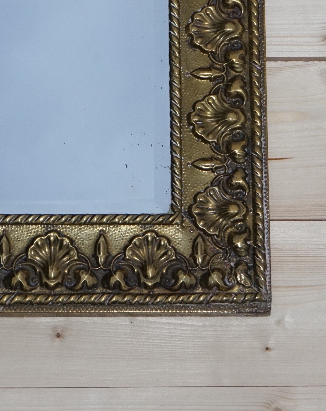 ANTIQUE NEOCLASSICAL STYLE BRASS SHELLS & BLEEDING HEARTS BEVELLED MiRROR