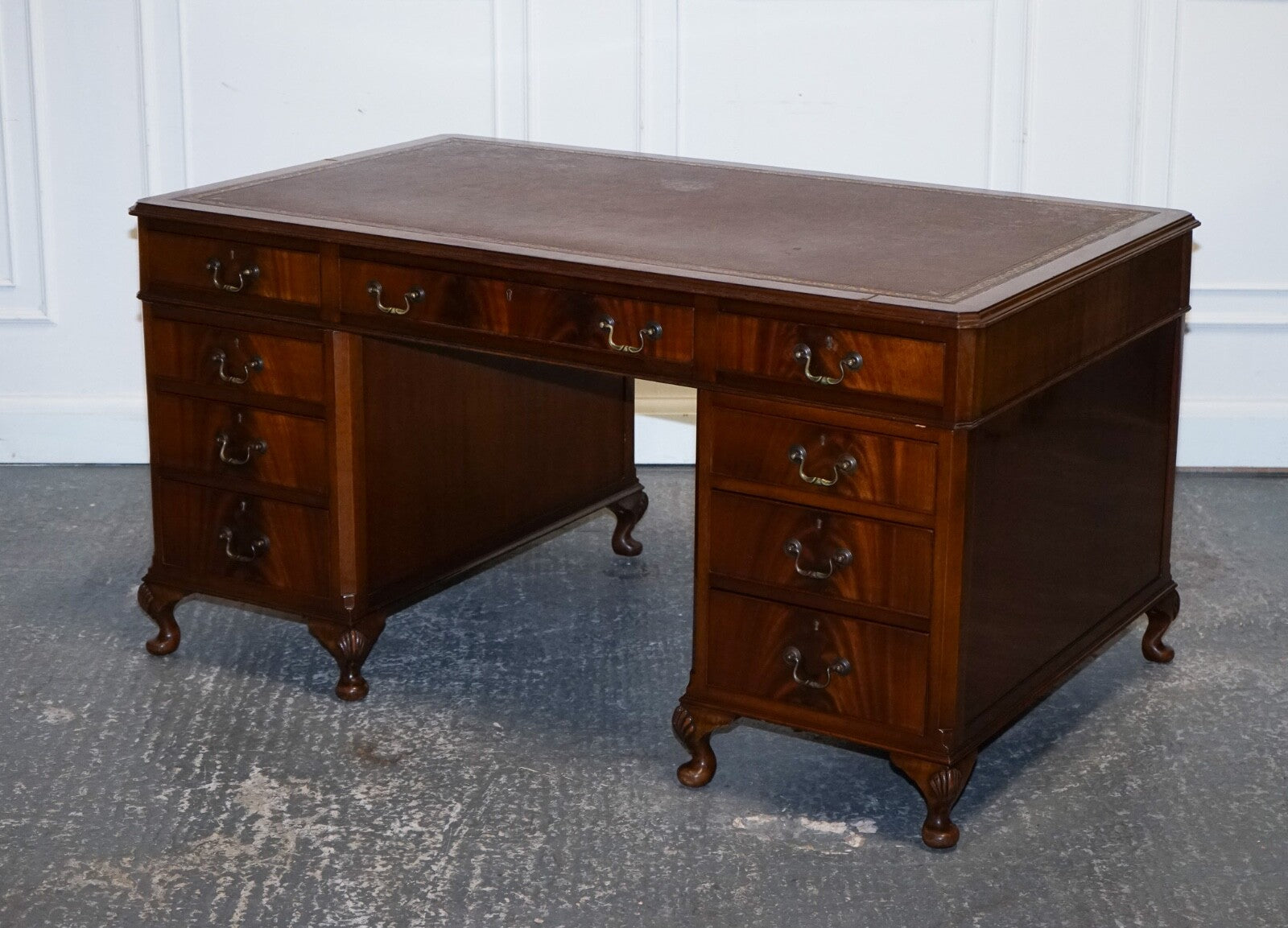 RARE GLOBE WERNICKE BURGUNDY EMBOSSED LEATHER TOP TWIN PEDESTAL DESK