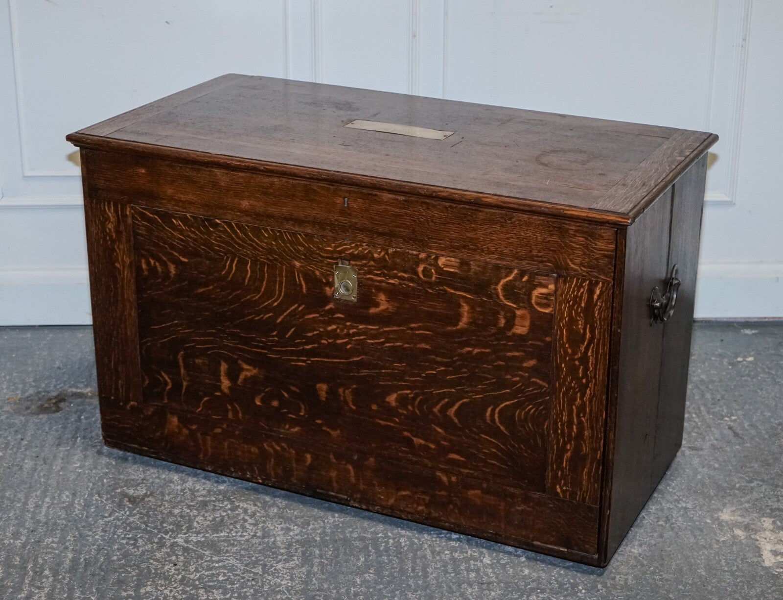 LARGE RARE  VICTORIAN ANTIQUE MILITARY CAMPAIGN SPECIMEN TRUNK OR LETTERS TRUNK