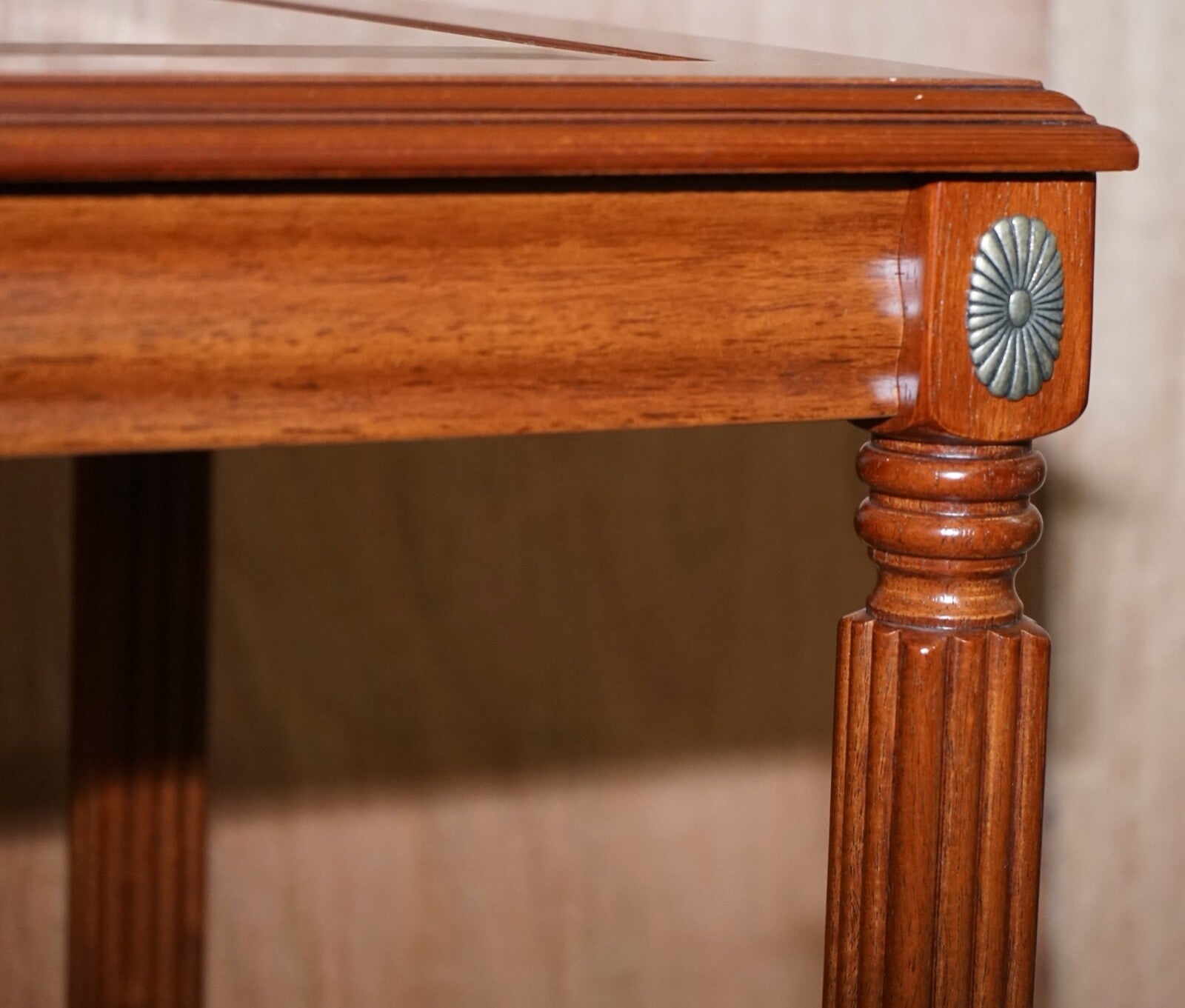 PAIR OF BEAUTIFUL WOODEN SIDE TABLES WITH GLASS TOP