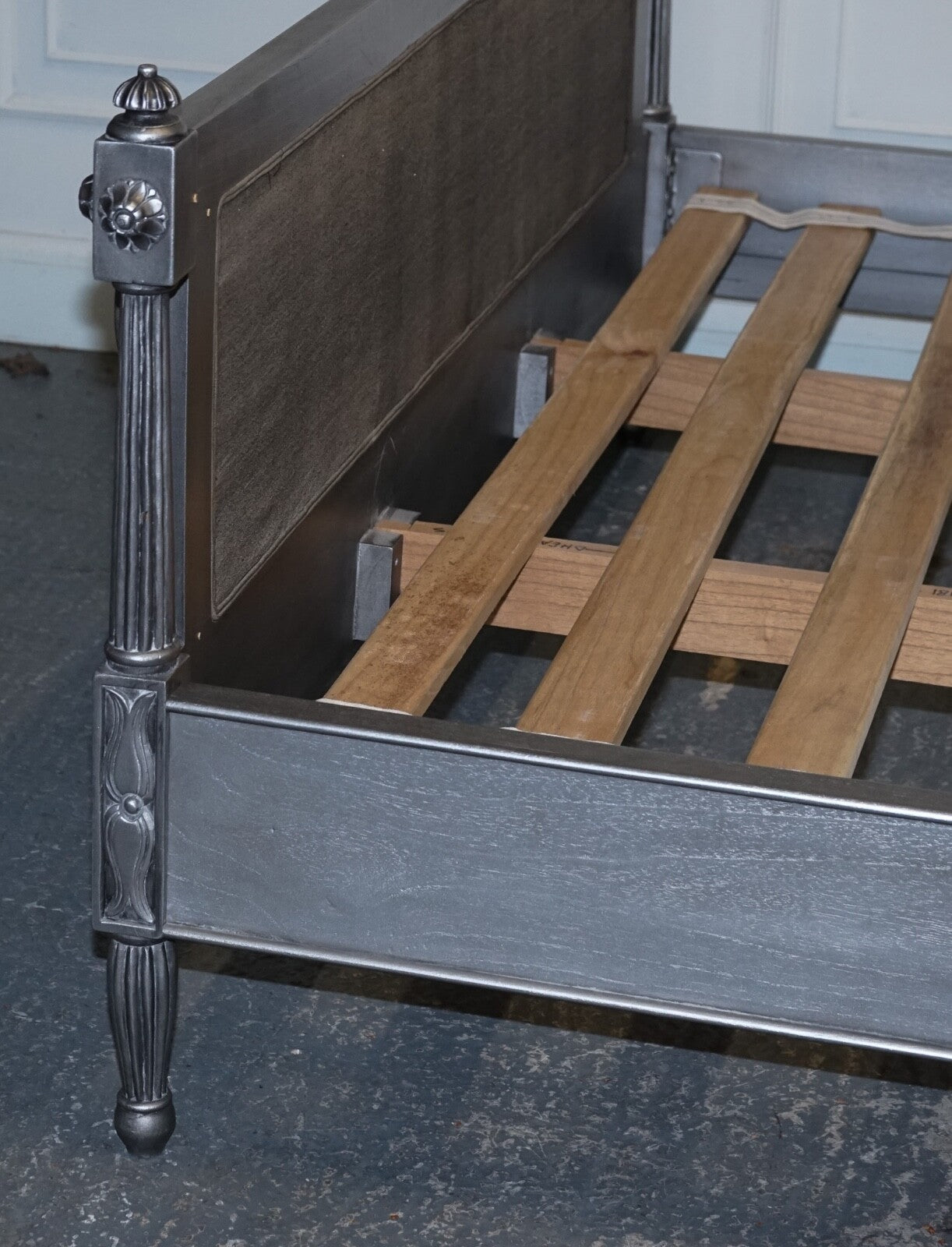 BEAUTIFUL FRENCH SILVER FRAME BUTTON BACKED KING SIZE WOODEN BED FRAME