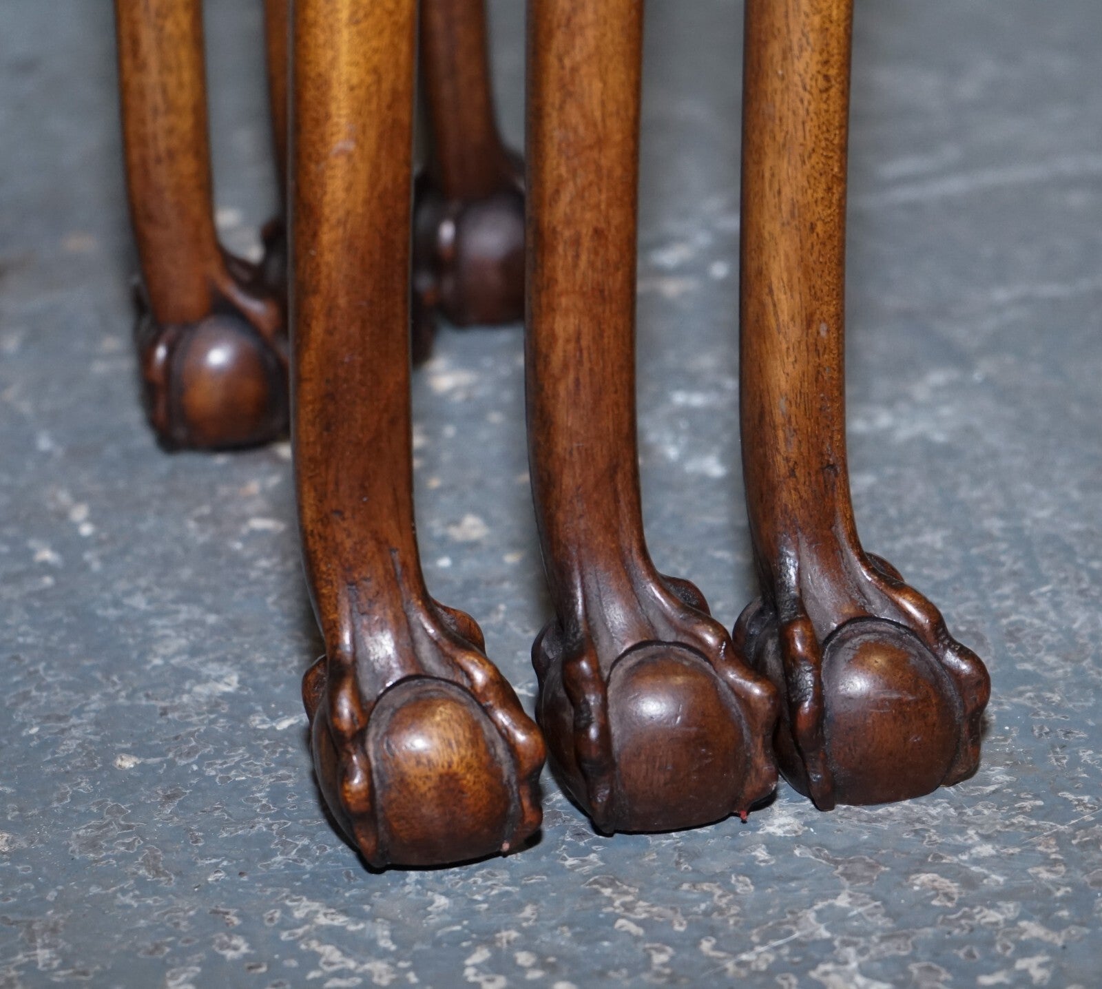 STUNNING BURR WALNUT NEST OF  THREE TABLES CARVED CLAW & BALL FEET