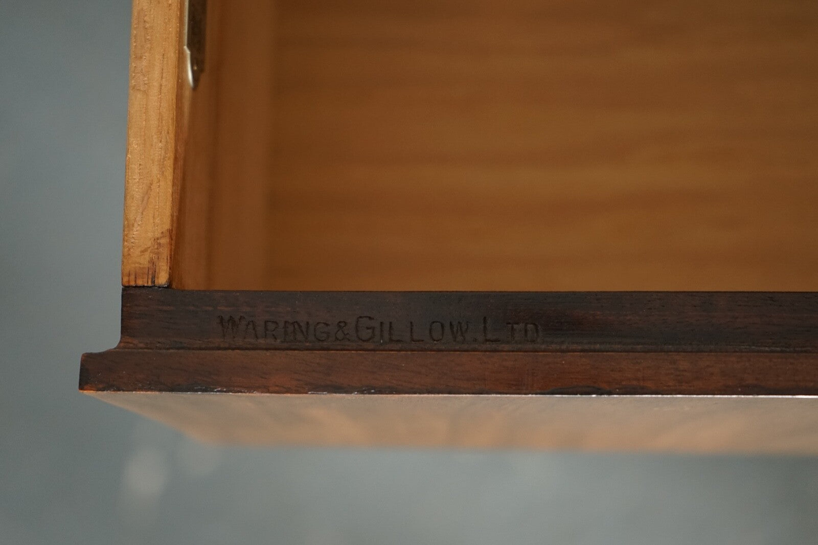 CIRCA 1930'S STAMPED WARING & GILLOW LTD CHEST OF DRAWERS SIDEBOARD