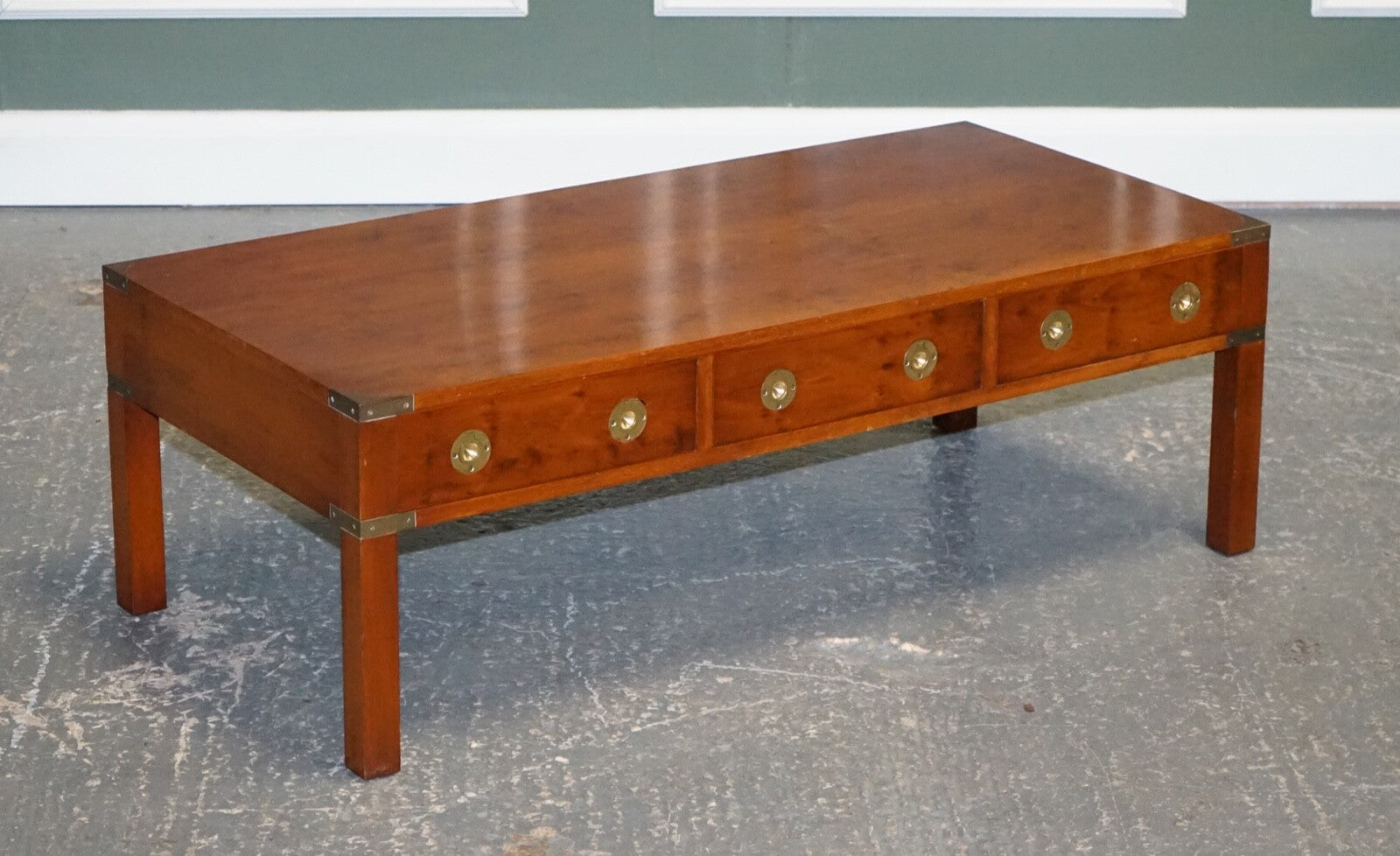 RESTORED BURR YEW & ELM BRASS MILITARY CAMPAIGN 3 DRAWER COFFEE TABLE