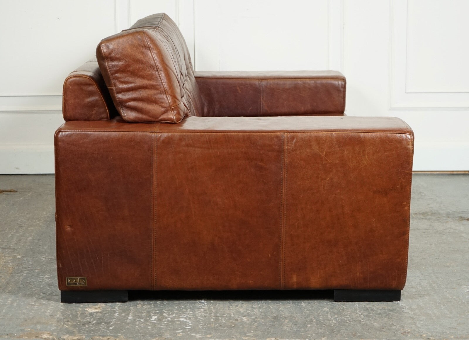 RETRO HALO TiMOTHY OULTON BROWN LEATHER SOFA