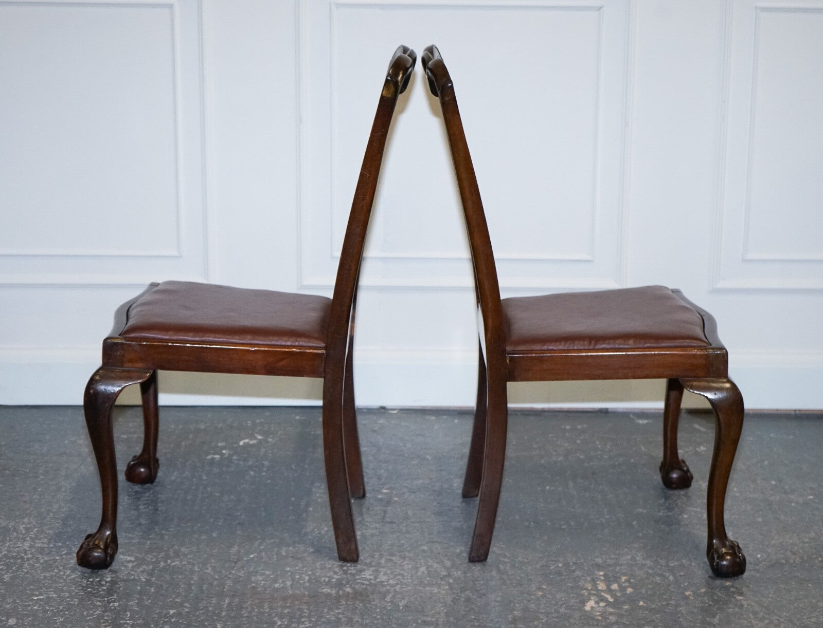 JAMES PHILLIPS CHIPPENDALE STYLE CLAW & BALL SIDE DINING DESK LEATHER CHAIRS