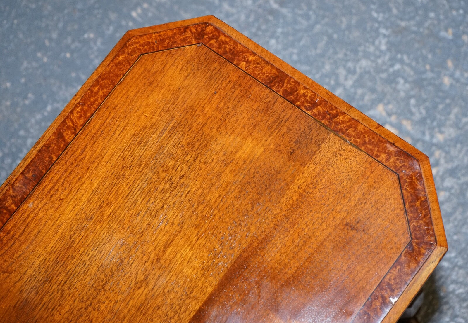 RESTORED VICTORiAN CARVED WALNUT WHATNOT CONSOLE TABLE