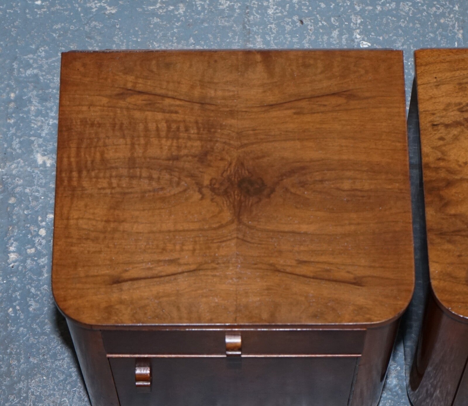 PAIR OF 1930'S ART DECO BURR WALNUT BEDSIDE TABLES NIGHTSTANDS DRAWER & CUPBOARD