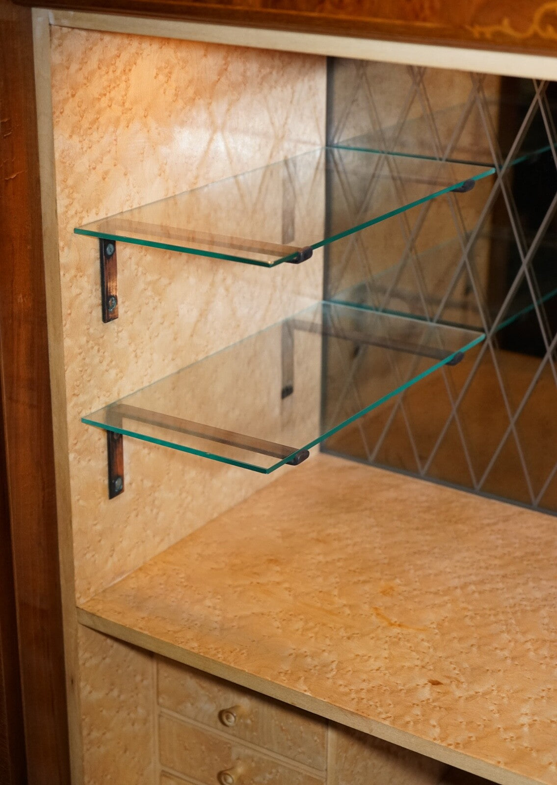 GORGEOUS FRENCH WALNUT PARQUETRY DRINKS COCKTAIL BAR CABINET CUPBOARD
