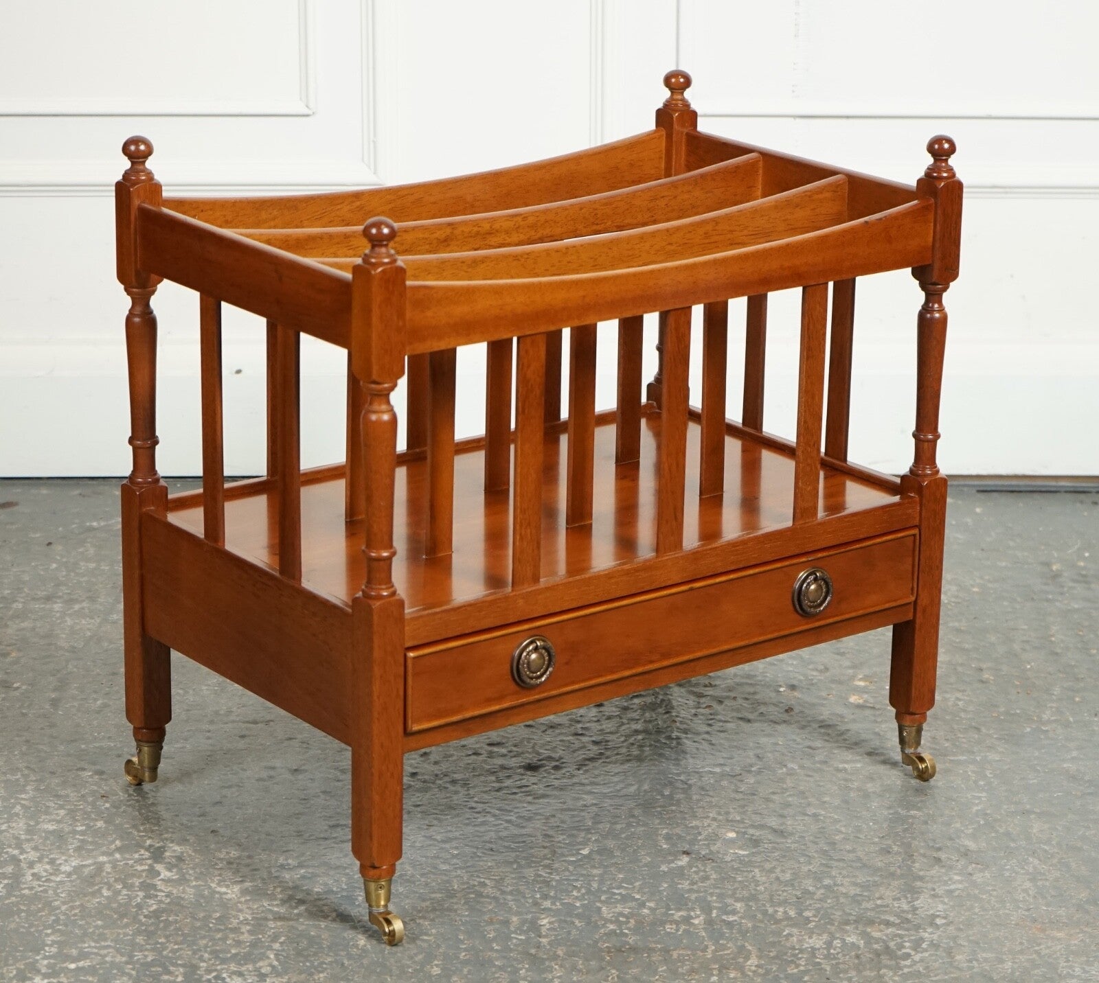 VINTAGE YEW WOOD CANTERBURY NEWSPAPER RACK WITH BRASS HANDLES AND DRAWER J1