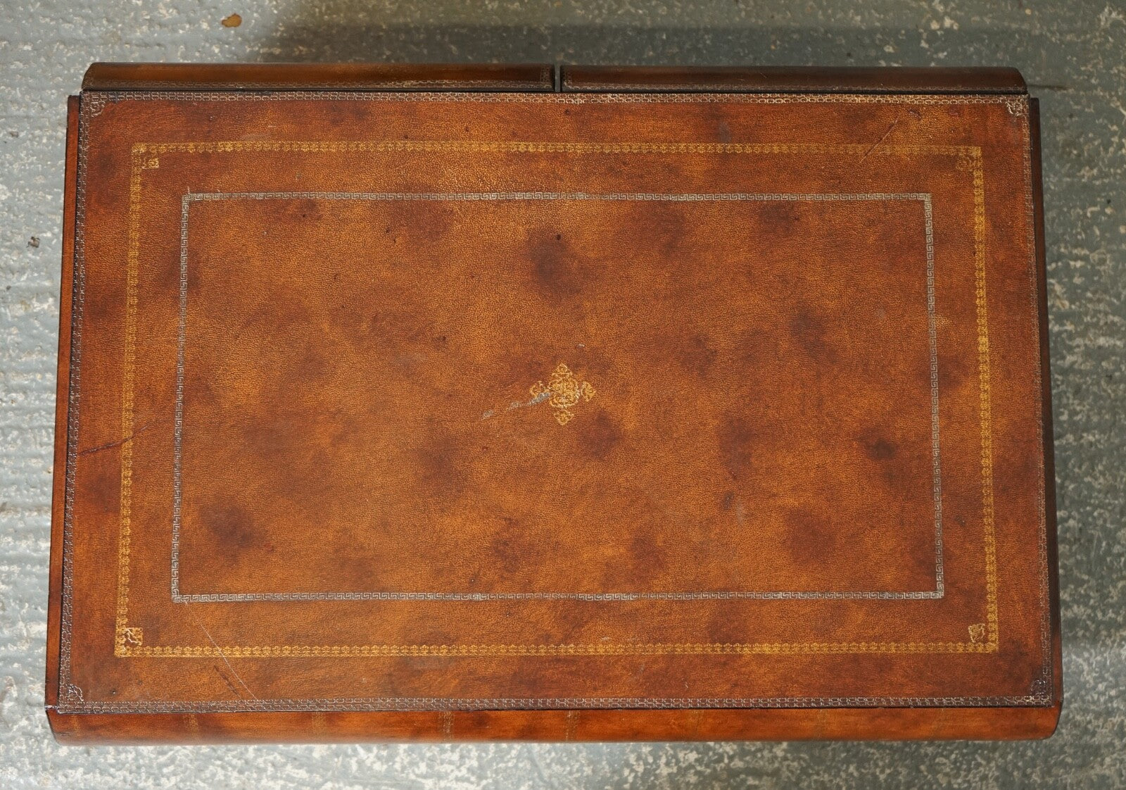 VINTAGE THEODORE ALEXANDER SCHOLARS STACK LIBRARY BOOKCASES COFFEE TABLE DRAWER