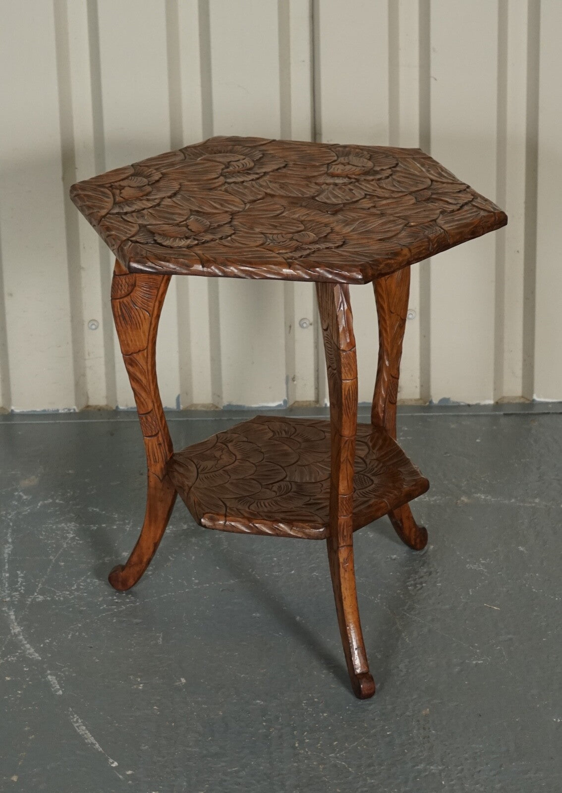 EARLY 19TH CENTURY LIBERTY'S LONDON HAND CARVED OCCASIONAL SIDE END LAMP TABLE
