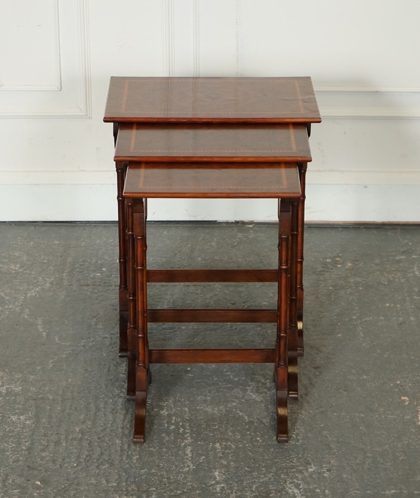 RESTORED VINTAGE SHERATON REVIVAL BURR WALNUT NEST OF TABLES
